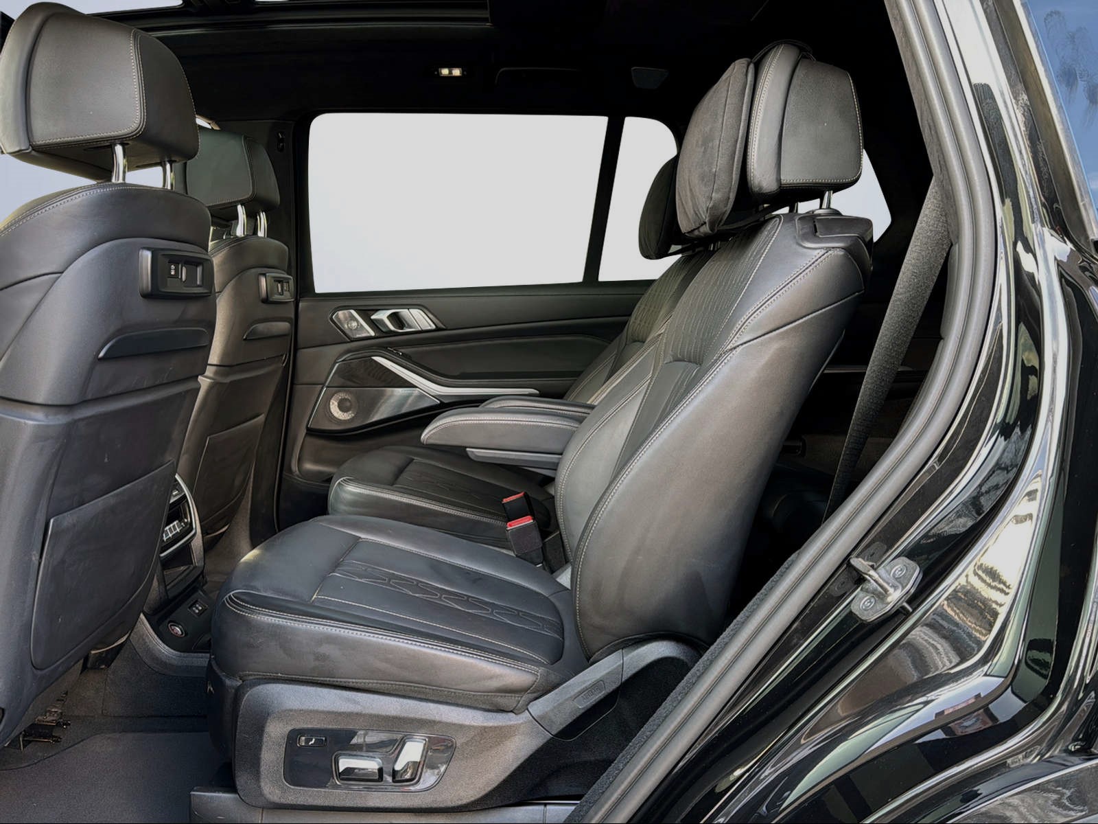 BMW X7 xDrive 48V 40d Steptronic-image-15