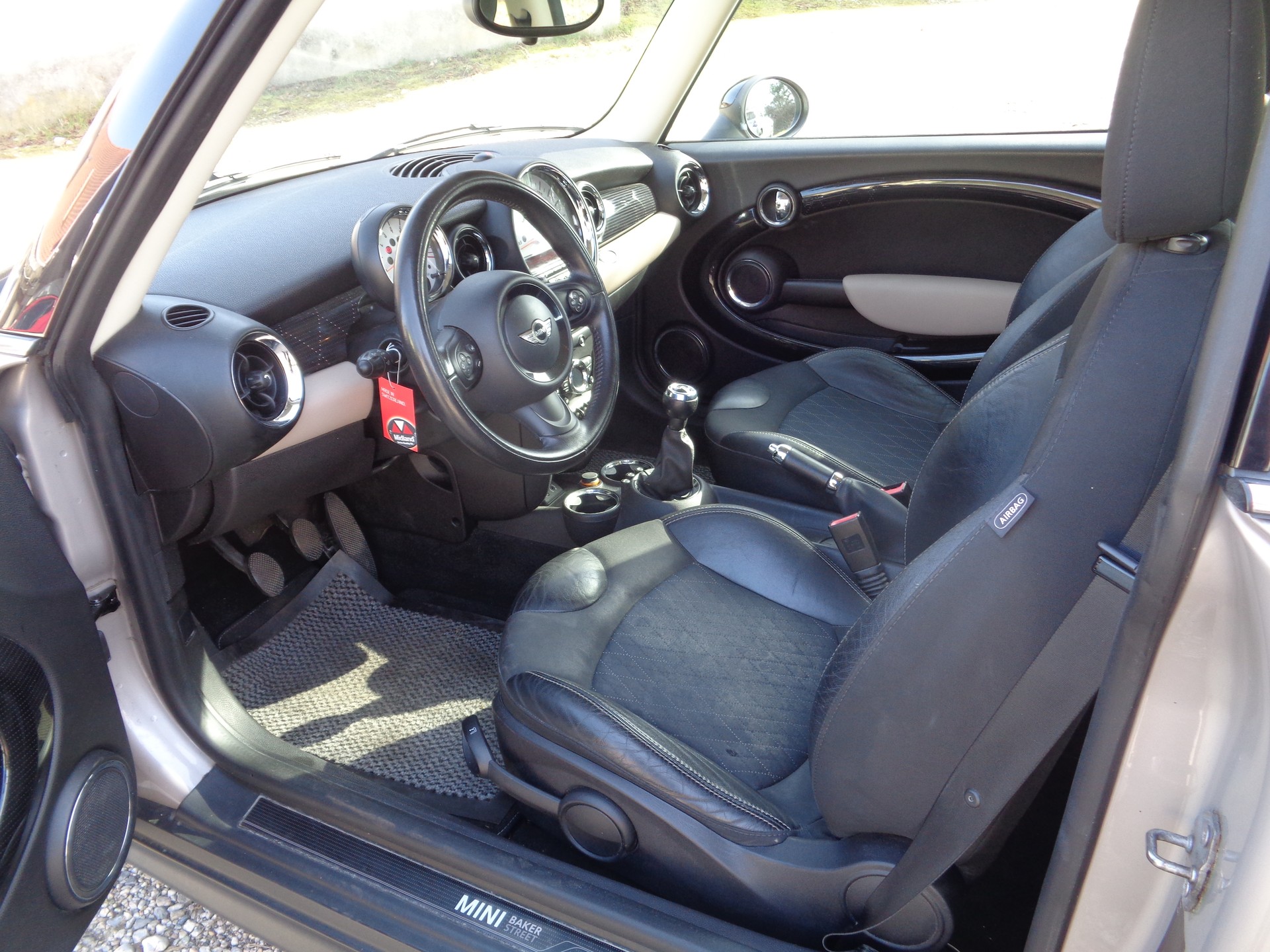 MINI Cooper-image-9