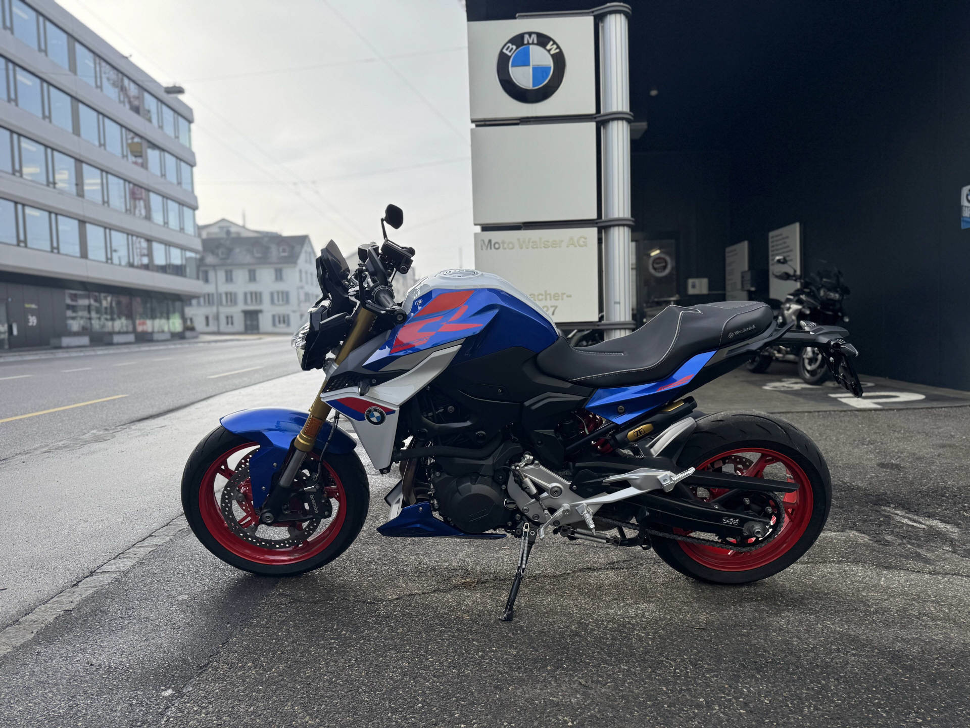 BMW F 900 R-image-1