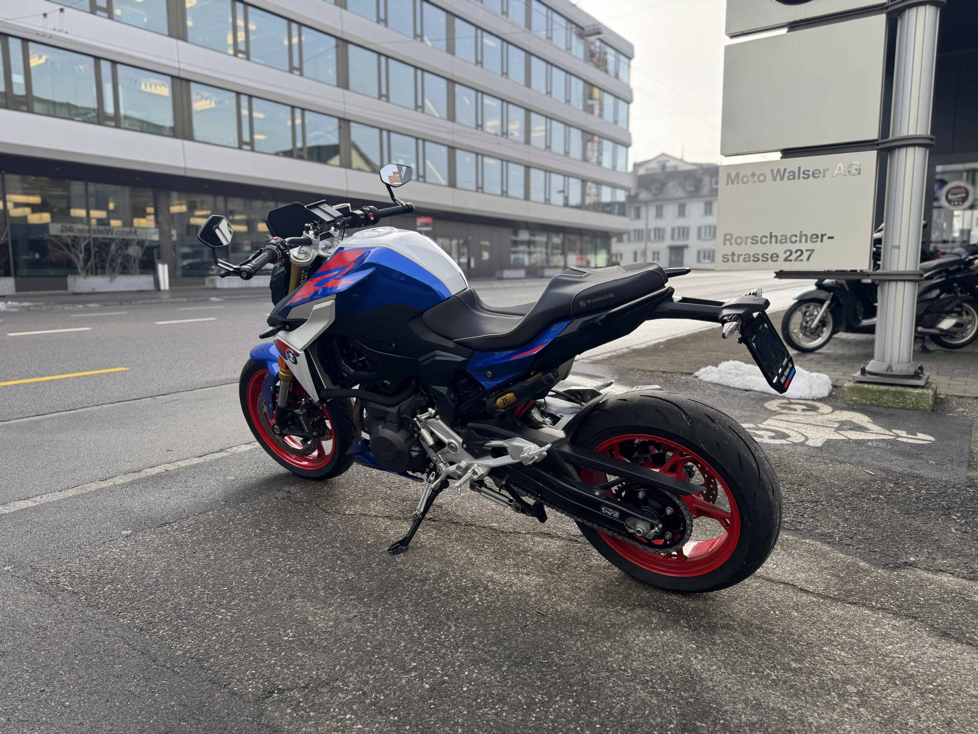 BMW F 900 R-image-2