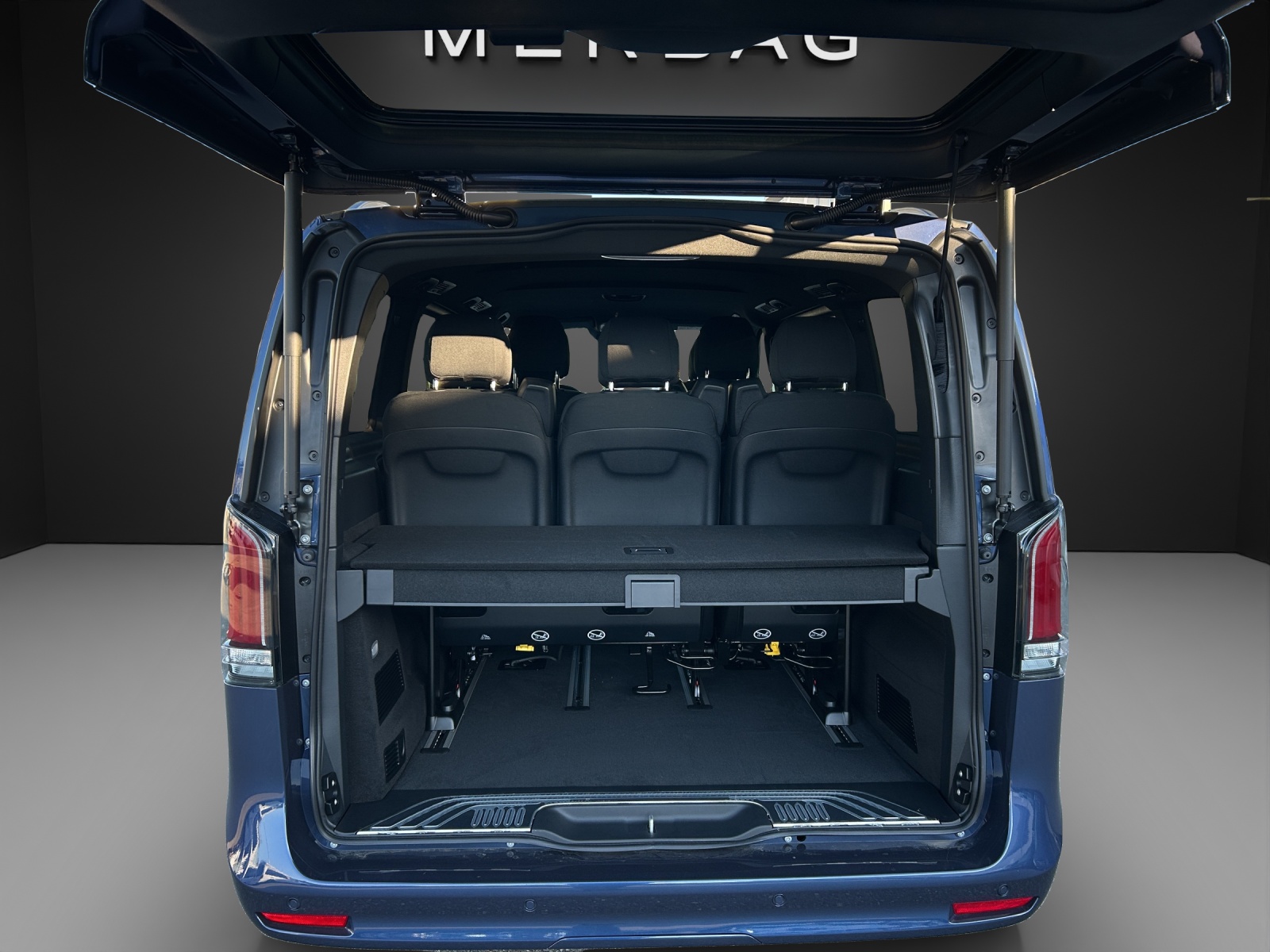 MERCEDES-BENZ V 300 d lang 4Matic 9G-Tronic-image-6