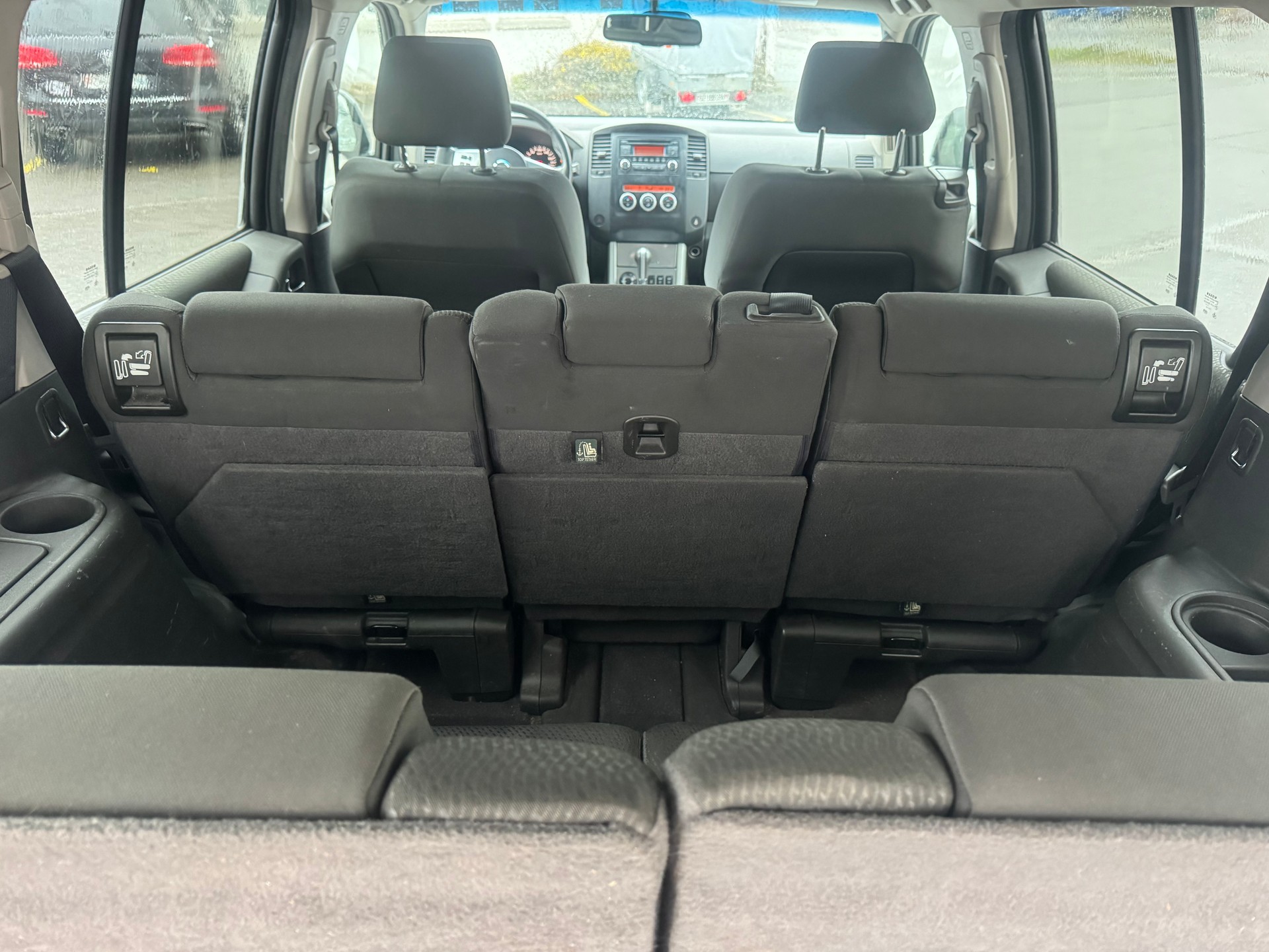 NISSAN Pathfinder 2.5 dCi LE Automatic-image-13
