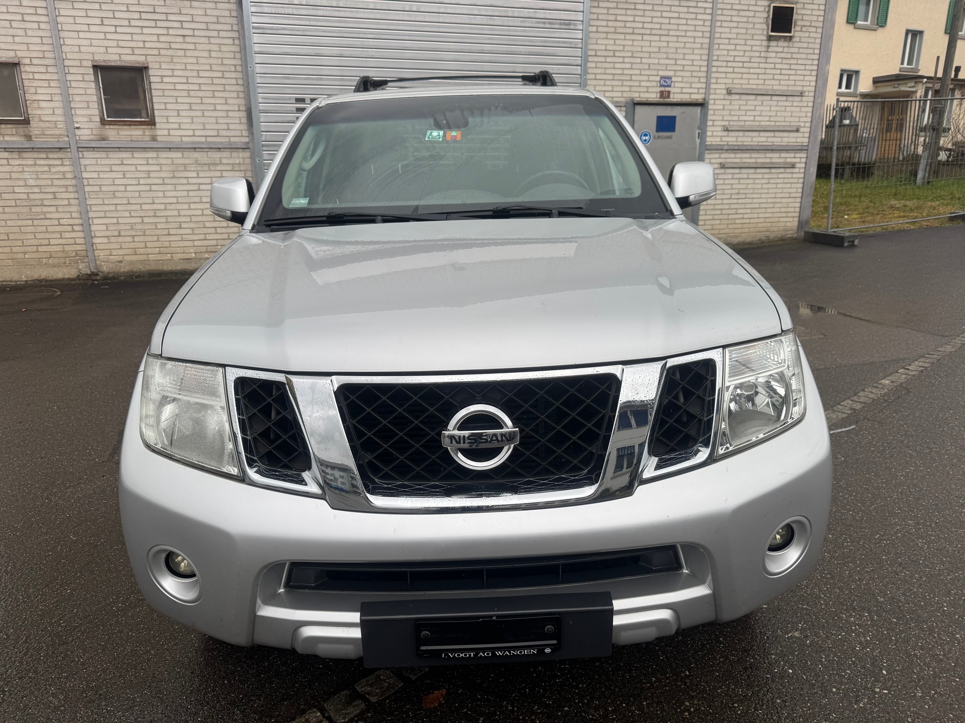 NISSAN Pathfinder 2.5 dCi LE Automatic-image-1