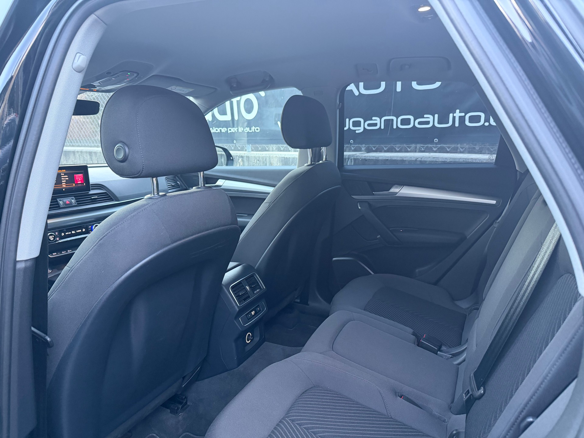 AUDI Q5 2.0 TDI quattro S-tronic-image-7