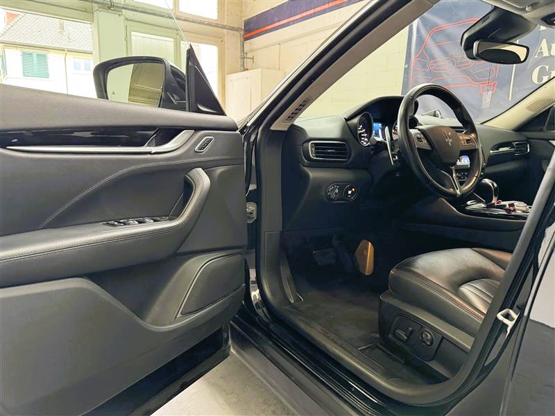 MASERATI Levante S Granlusso-image-5
