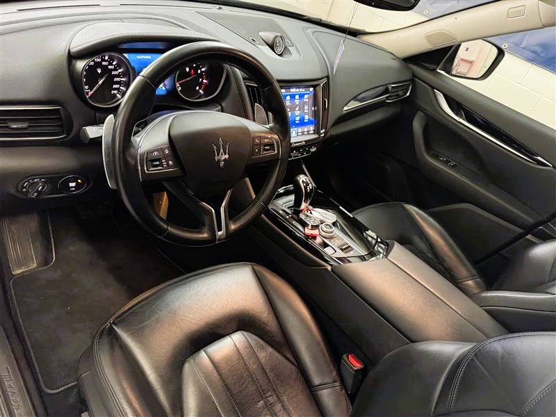MASERATI Levante S Granlusso-image-6