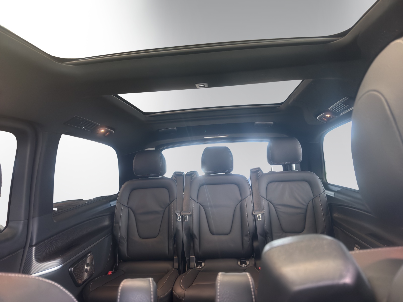 MERCEDES-BENZ V 300 lang 9G-Tronic-image-11