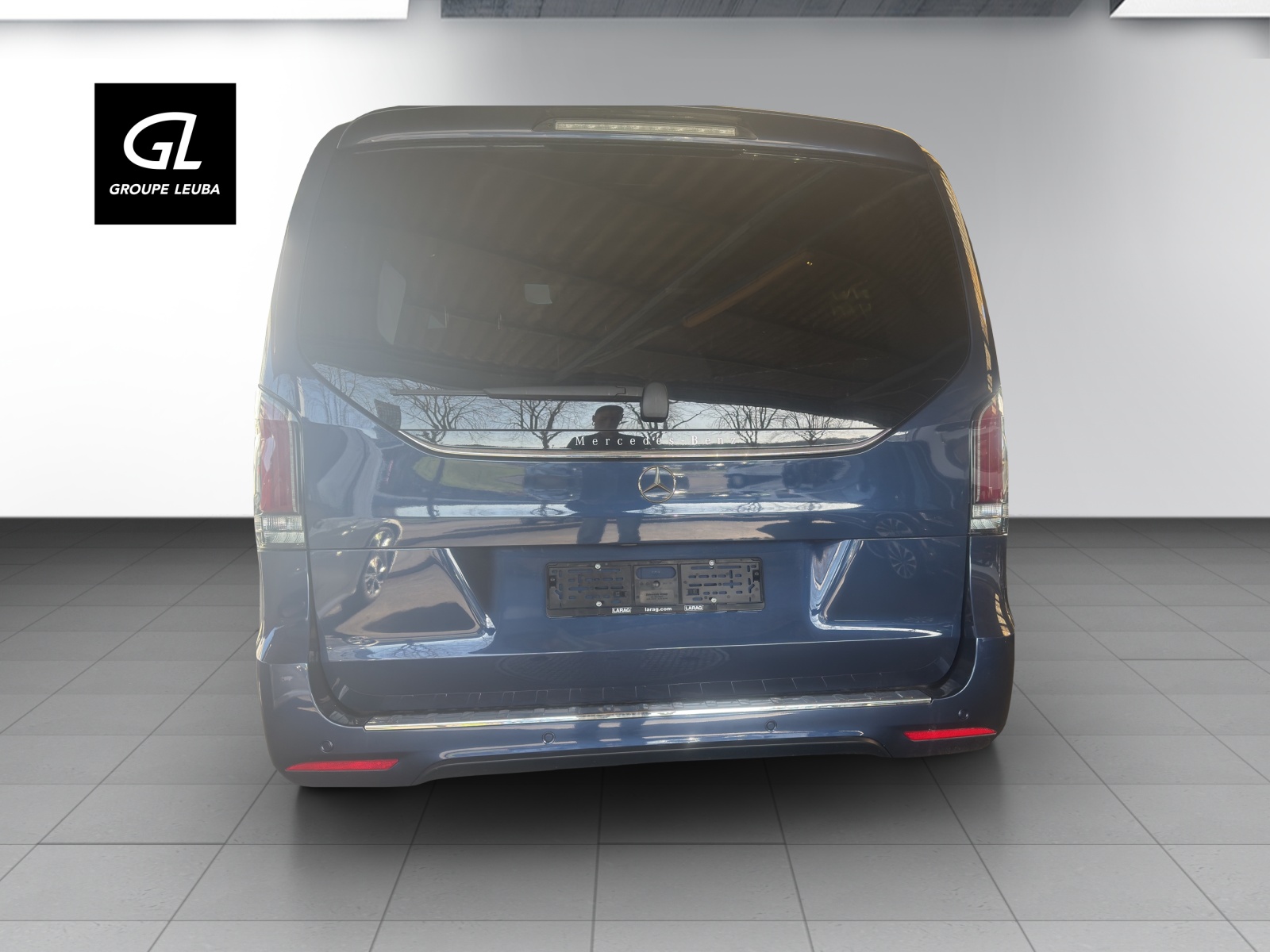 MERCEDES-BENZ V 300 lang 9G-Tronic-showroom-element-3