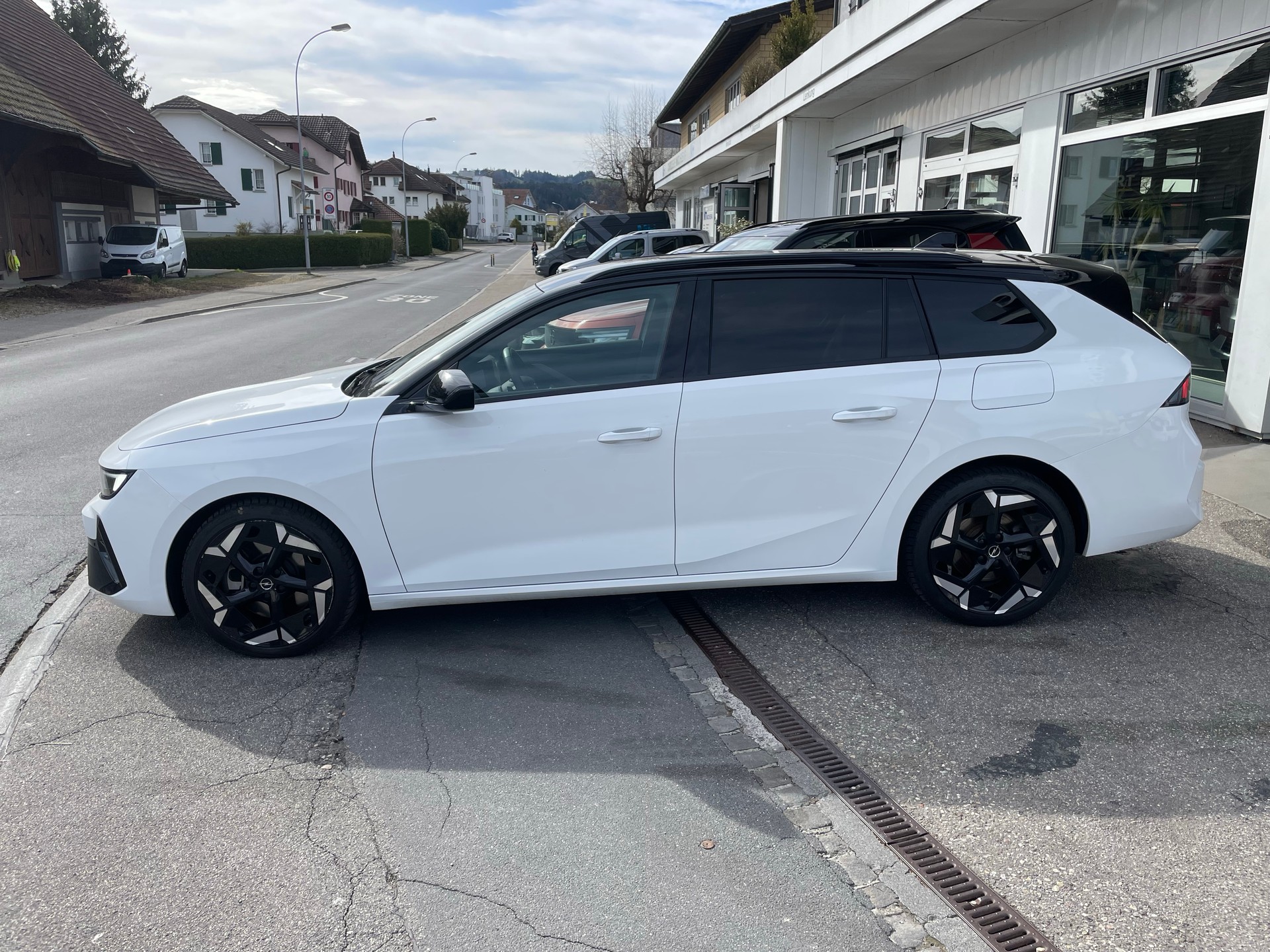OPEL Astra Sports Tourer 1.6 PHEV Turbo GSe-showroom-element-2