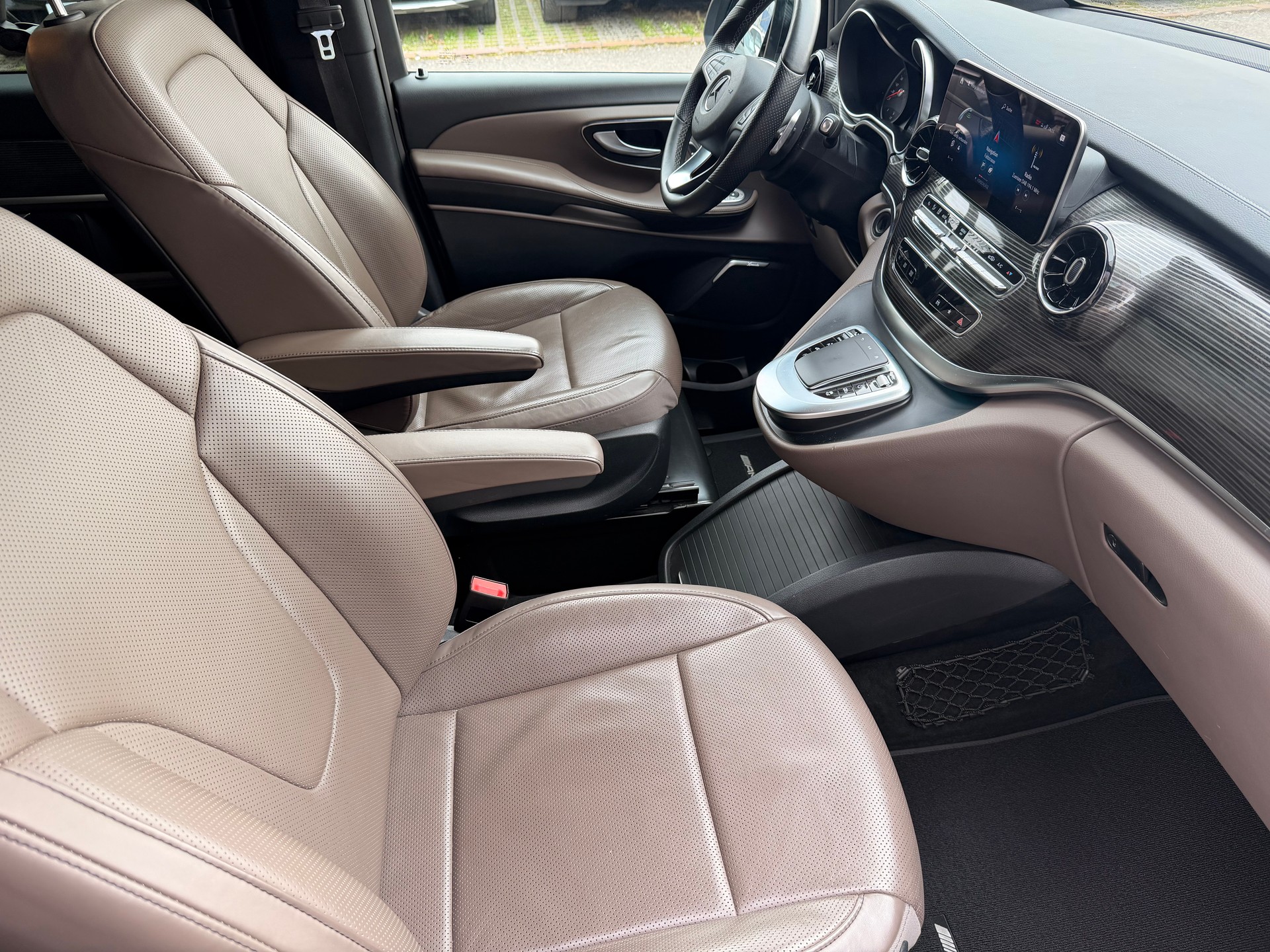 MERCEDES-BENZ V 300 d lang Avantgarde 4Matic 9G-Tronic-image-7