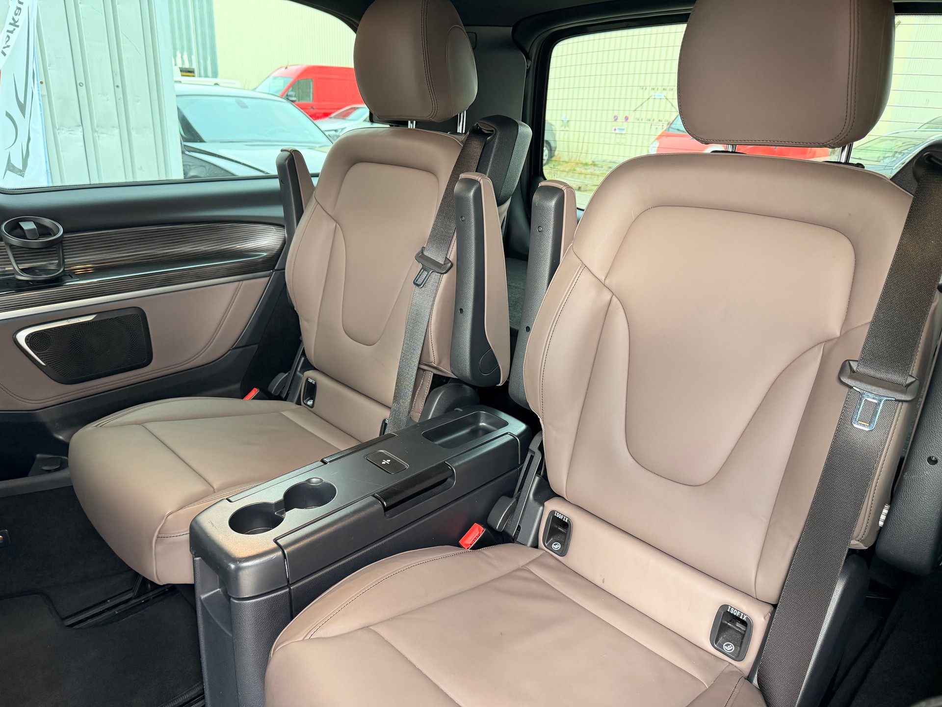 MERCEDES-BENZ V 300 d lang Avantgarde 4Matic 9G-Tronic-image-9
