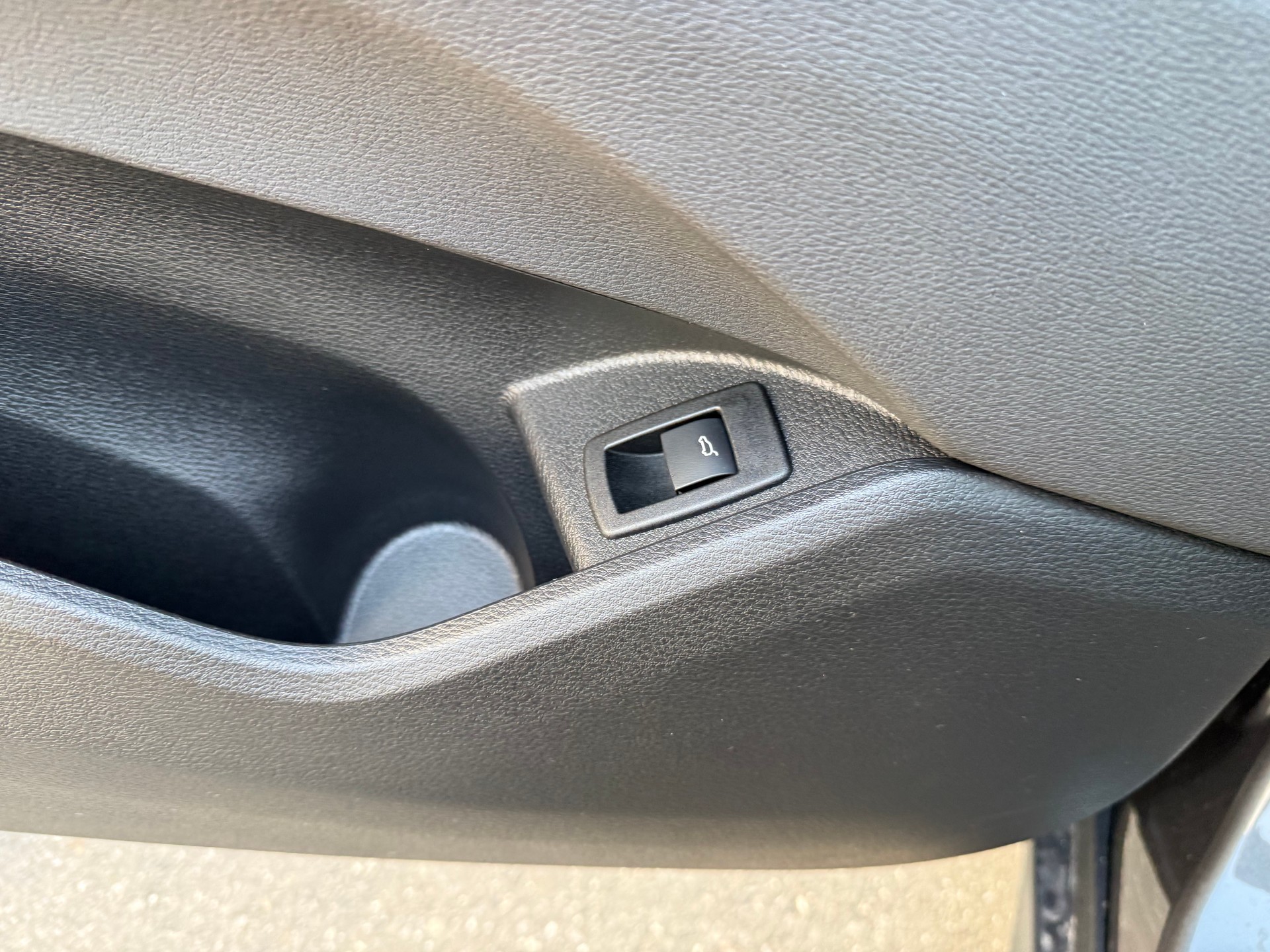 BMW X1 xDrive 18d xLine Steptronic 1350 Kilomètres CERTIFIÉS-image-22
