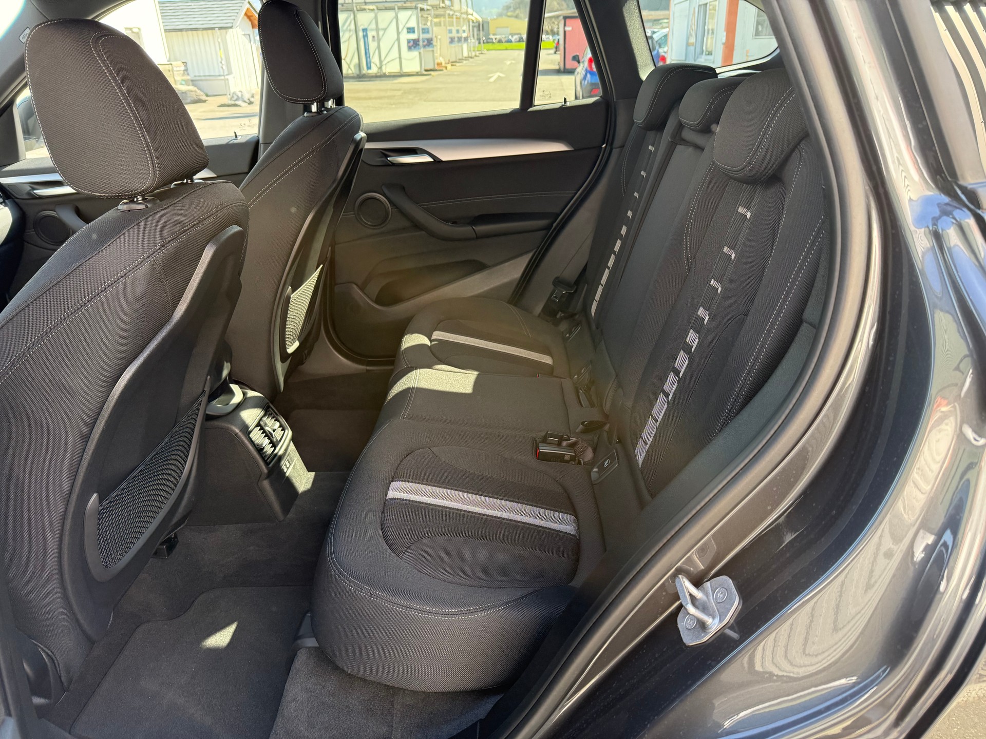 BMW X1 xDrive 18d xLine Steptronic 1350 Kilomètres CERTIFIÉS-image-24