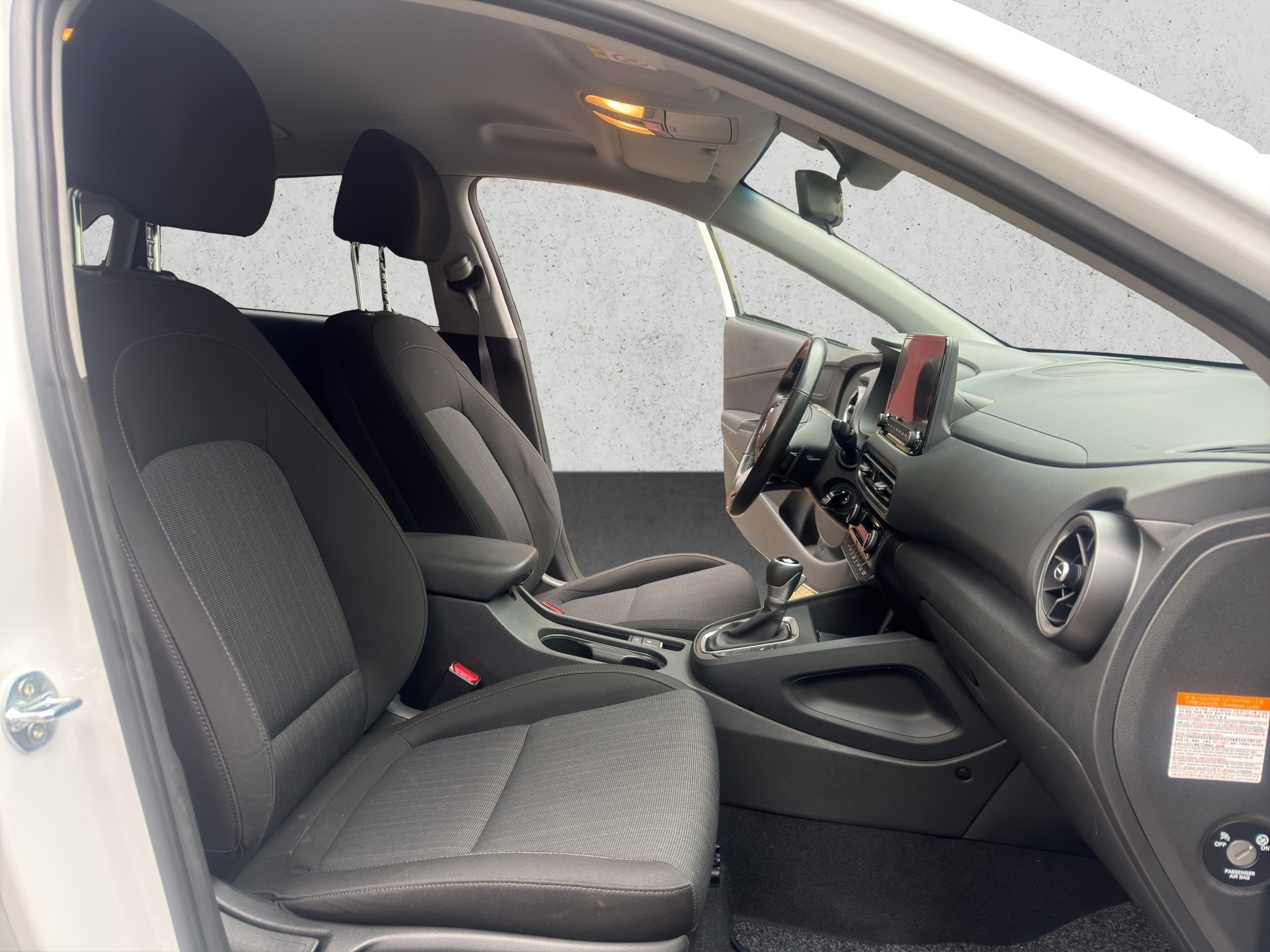 HYUNDAI Kona 1.6 GDi Hybrid Amplia-image-9