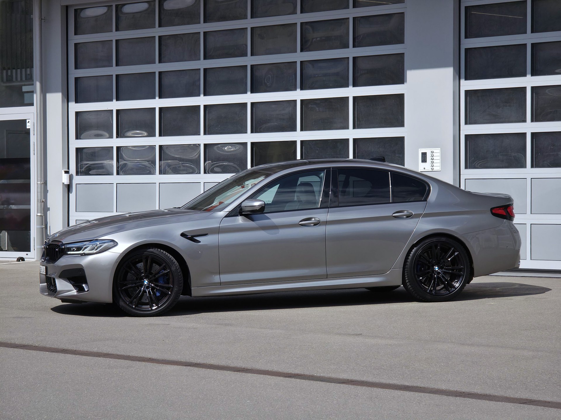 BMW M5 xDrive Drivelogic *Facelift*-image-4
