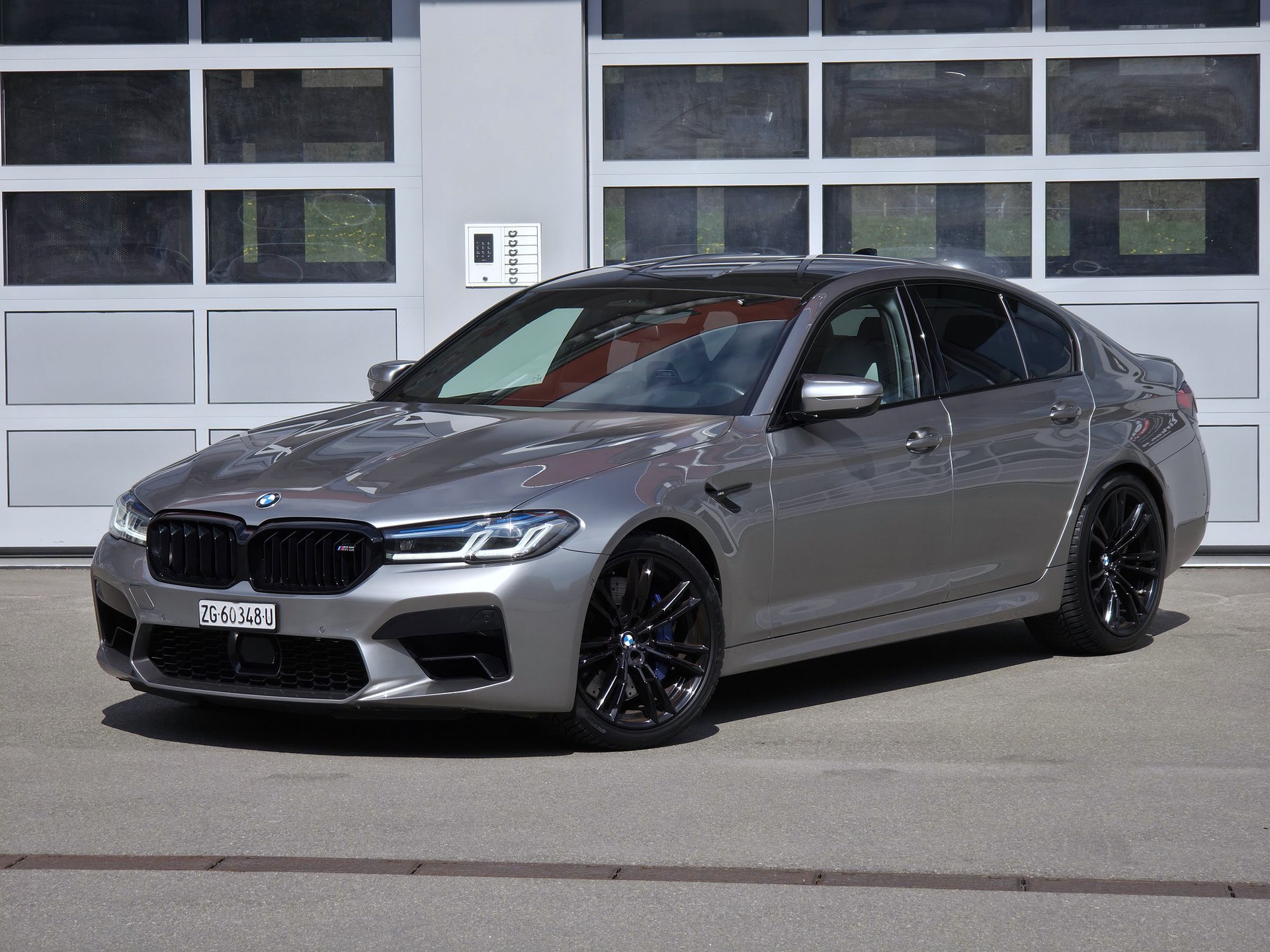BMW M5 xDrive Drivelogic *Facelift*-showroom-element-2