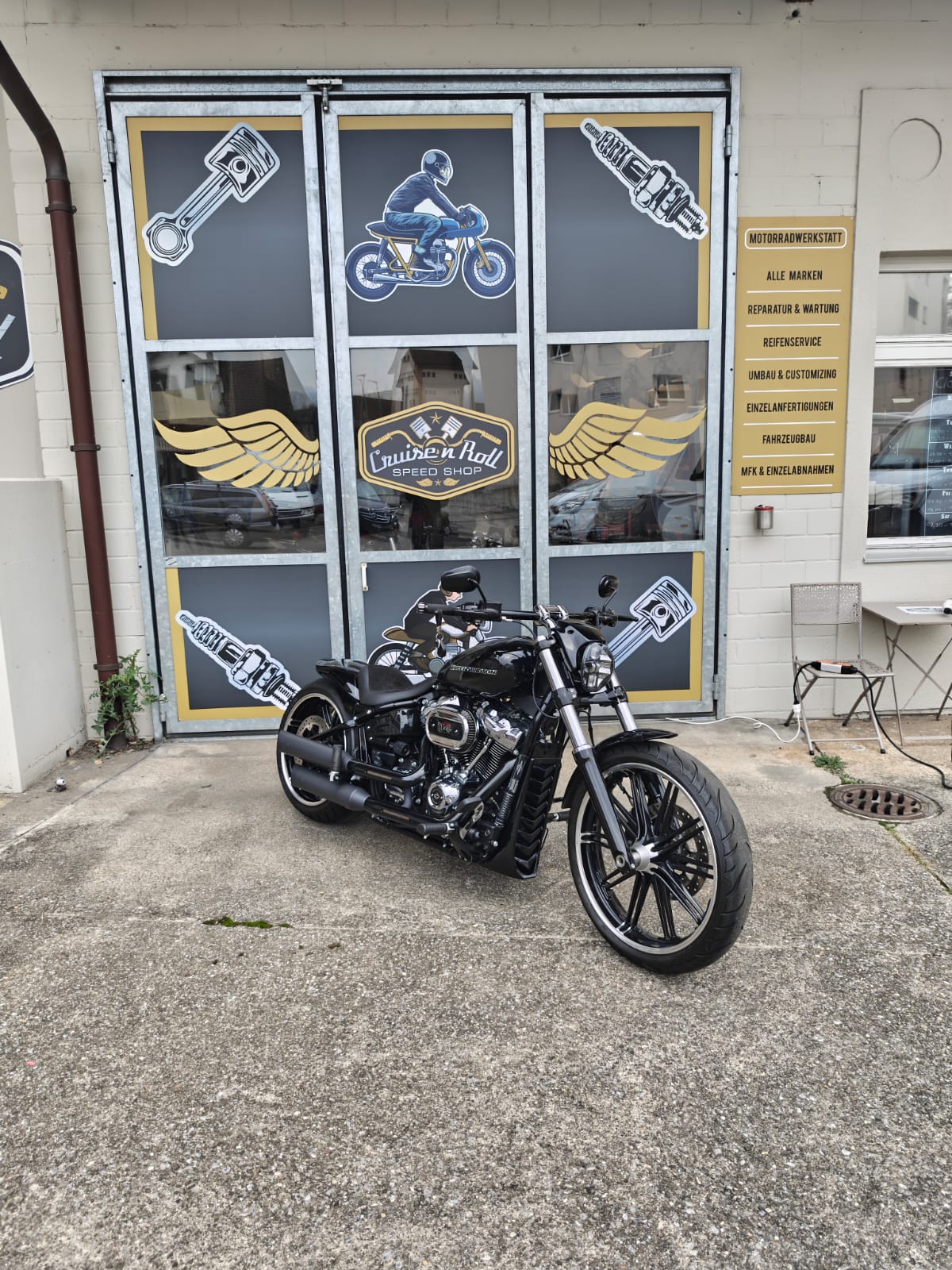 HARLEY-DAVIDSON FXBRS Breakout 114 ABS-image-4