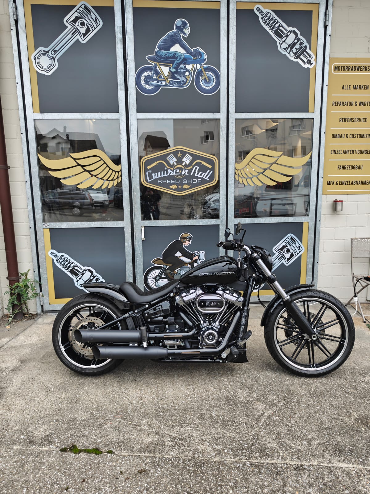 HARLEY-DAVIDSON FXBRS Breakout 114 ABS