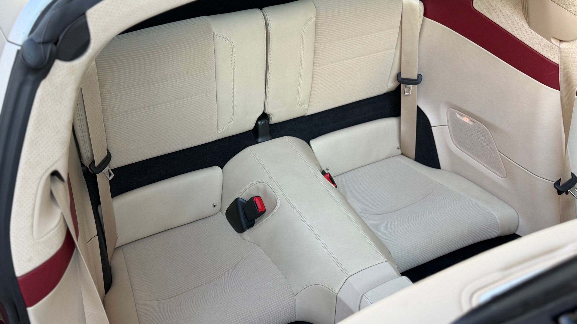 PORSCHE 911 Targa 4S Heritage Design Edition PDK-image-6