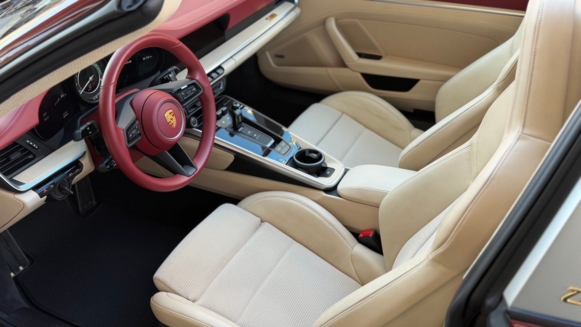 PORSCHE 911 Targa 4S Heritage Design Edition PDK-image-4