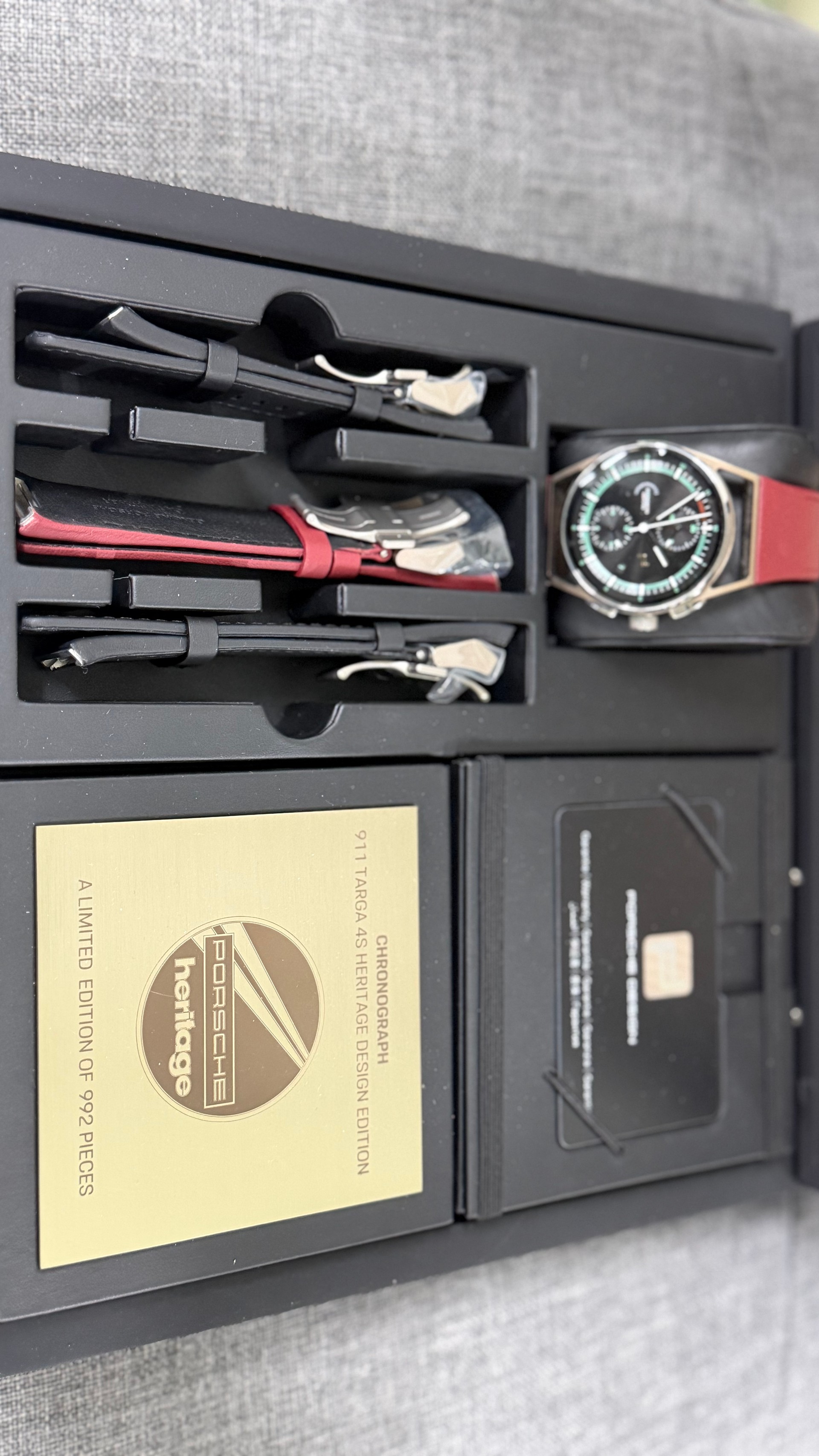 PORSCHE 911 Targa 4S Heritage Design Edition PDK-image-11