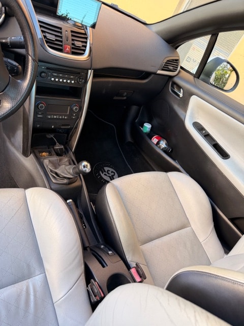 PEUGEOT 207 CC 1.6 16V Roland Garros-image-9
