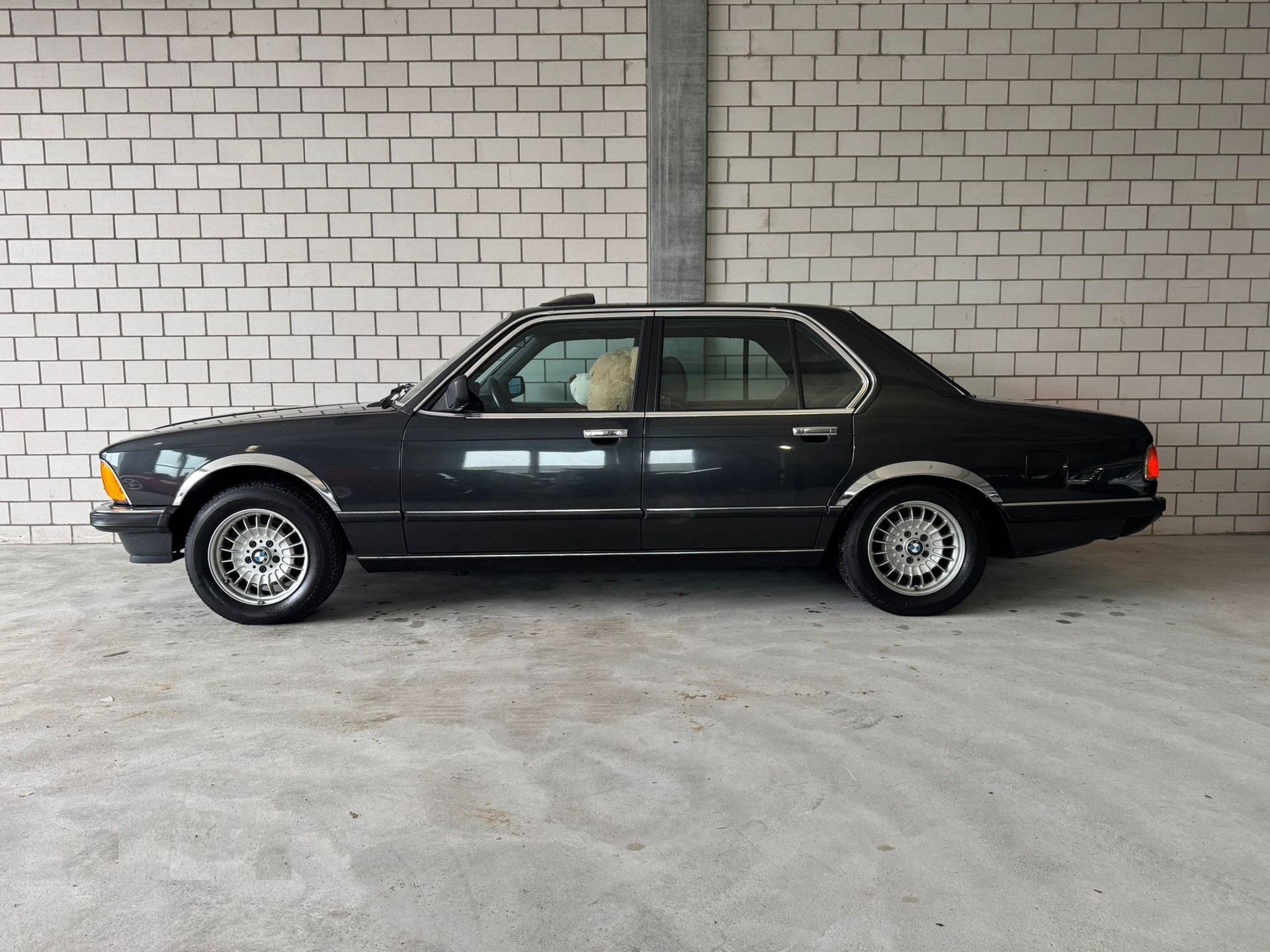 BMW 745i A