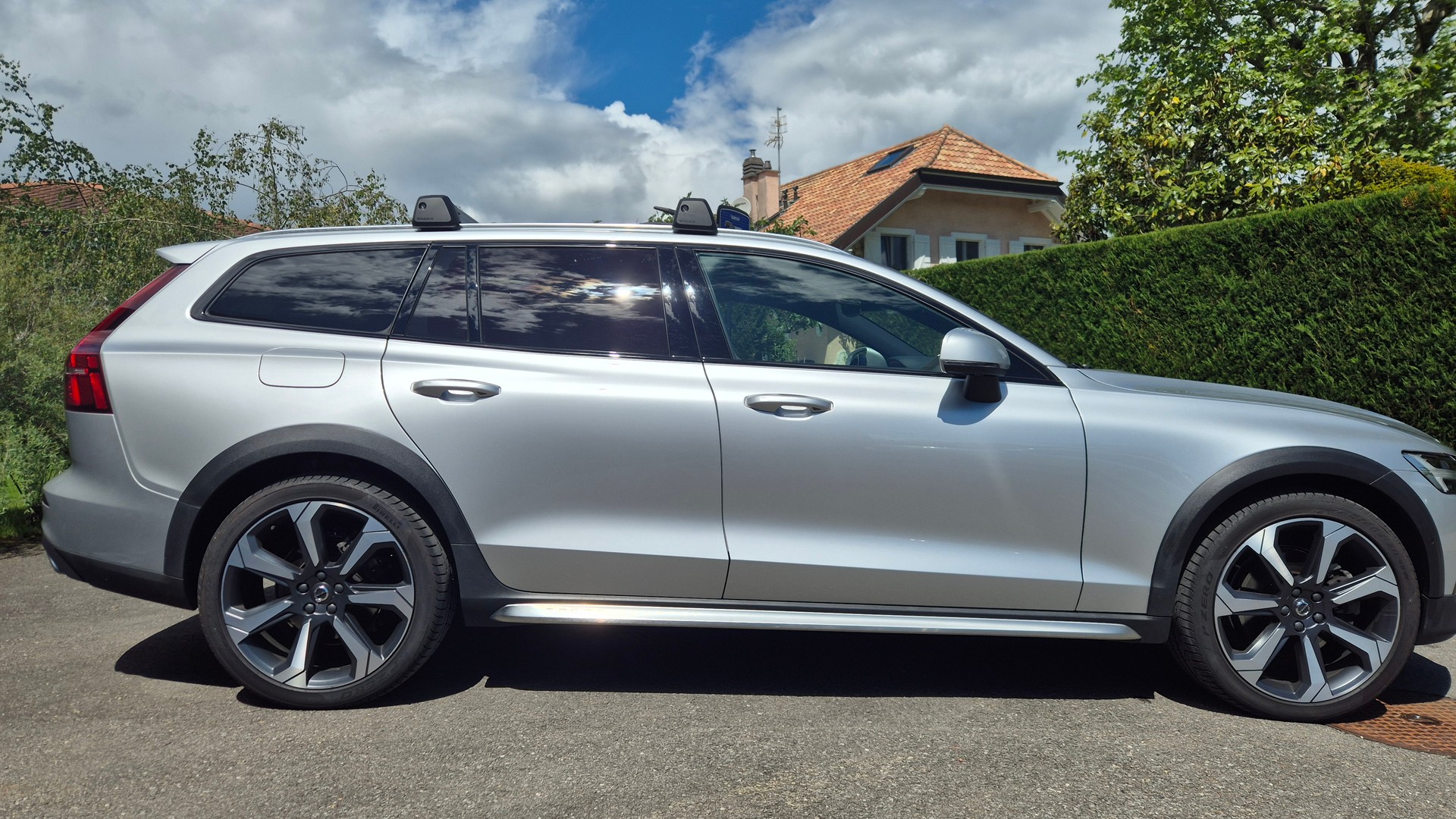VOLVO 2.0 B4 AWD Cross Country-image-5