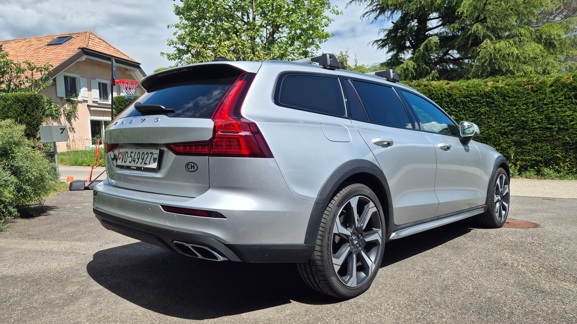 VOLVO 2.0 B4 AWD Cross Country-image-6