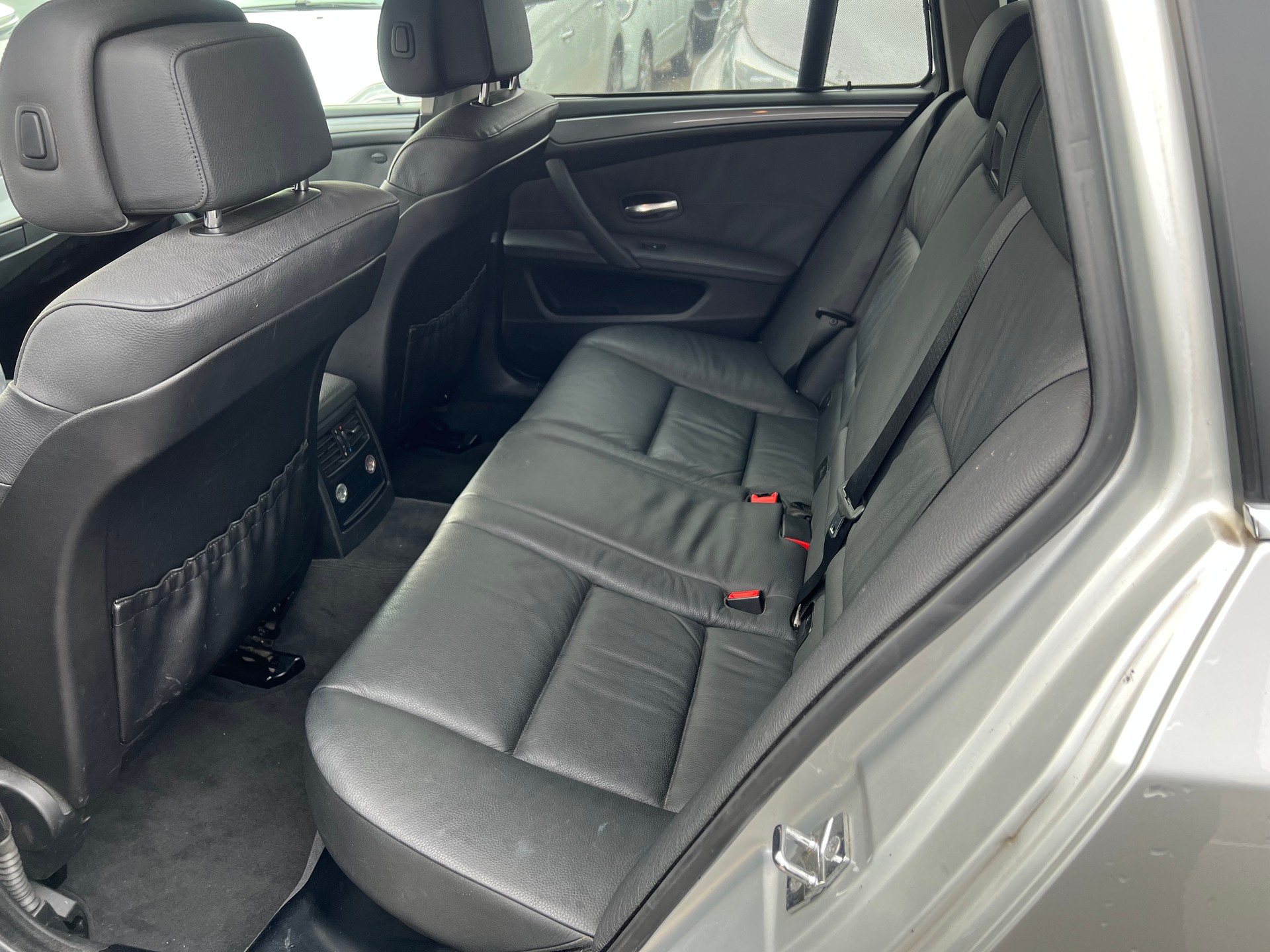 BMW 530xi Touring Steptronic-ab Mfk -Vollausstattung-image-9
