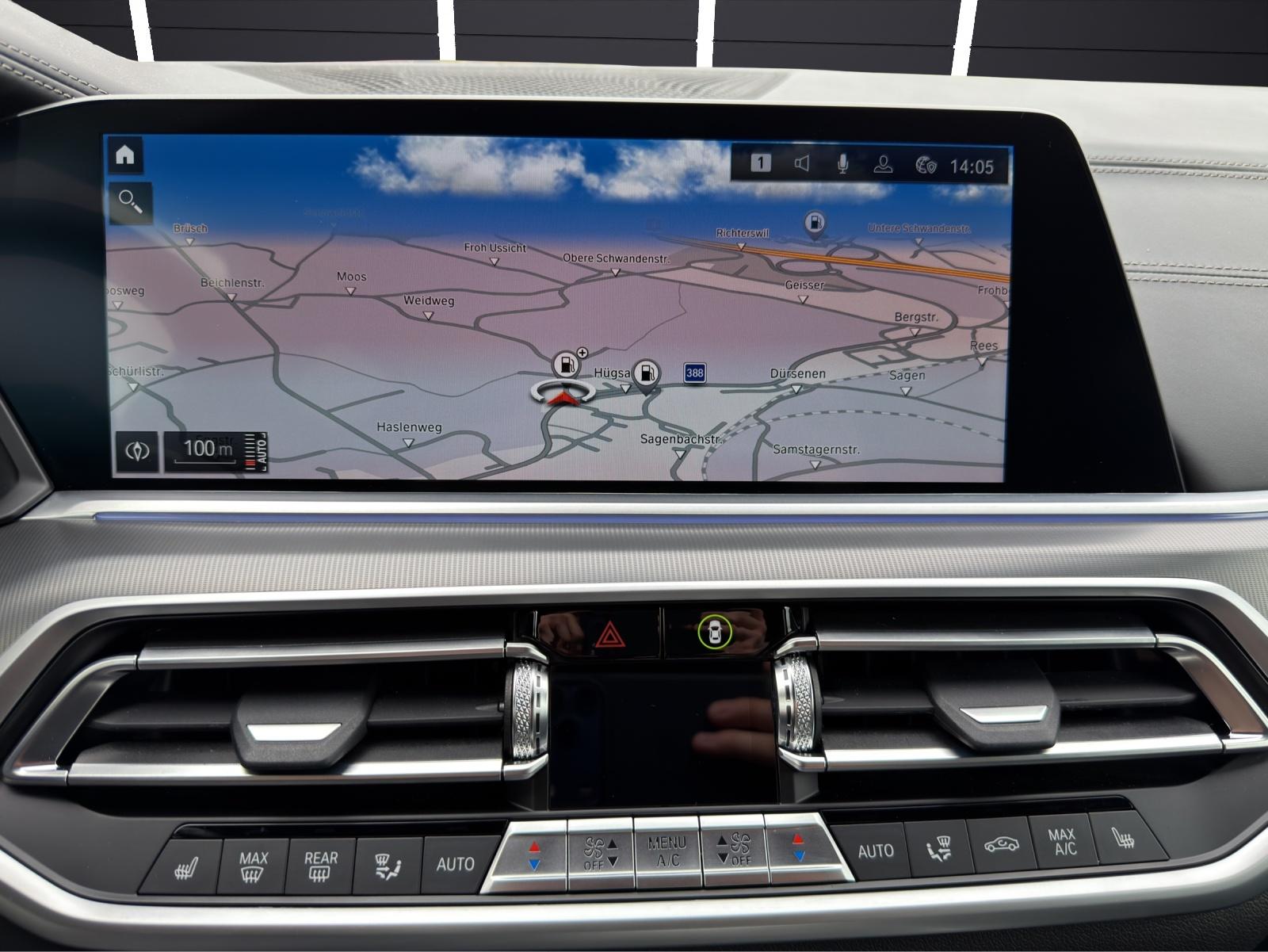 BMW X5 M50i xDrive-image-12