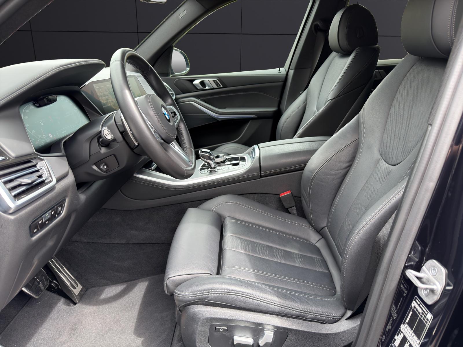 BMW X5 M50i xDrive-showroom-element-1