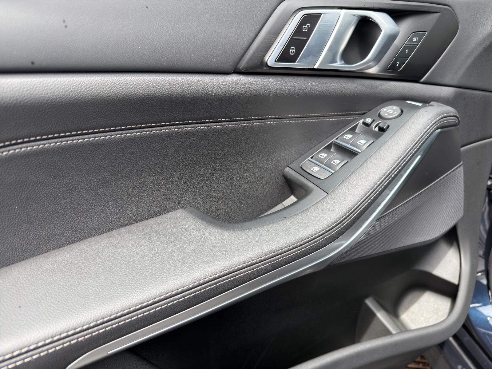 BMW X5 M50i xDrive-image-7