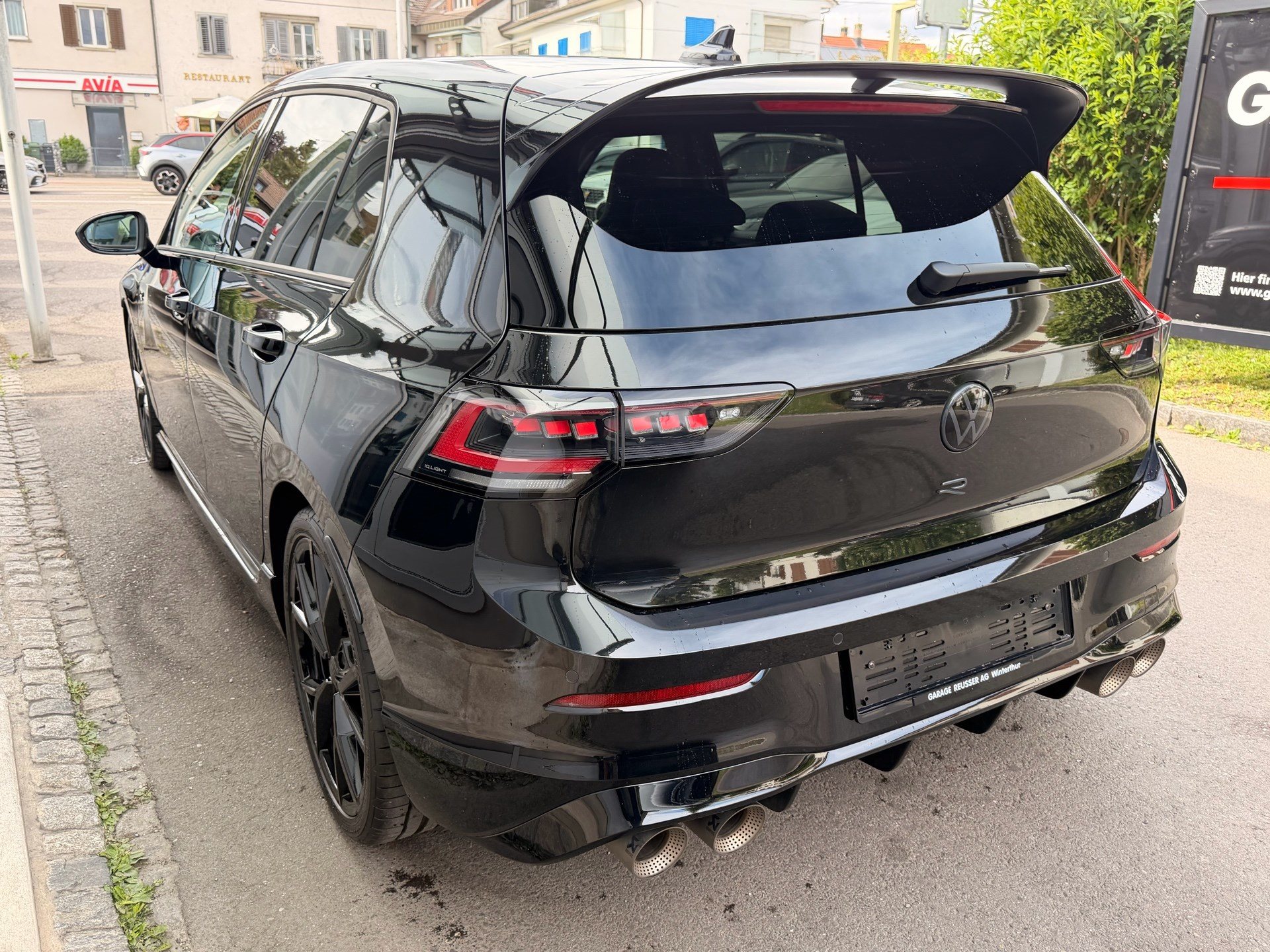 VW Golf 2.0 TSI 333 PS 4MOTION R BLACK EDITION *** AKRAPOVIC ABGAS & PANORAMAGLASDACH ***-image-5