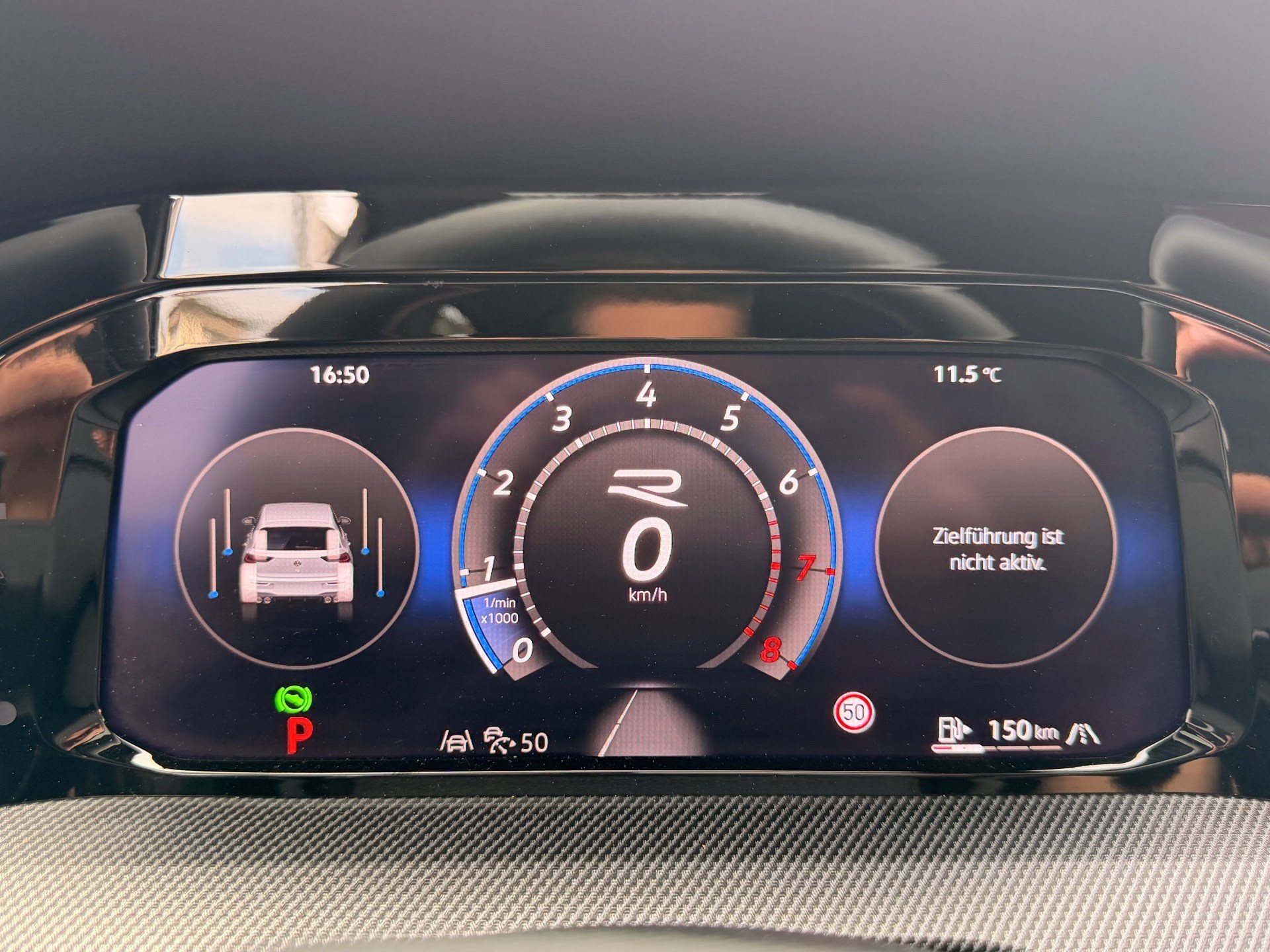 VW Golf 2.0 TSI 333 PS 4MOTION R BLACK EDITION *** AKRAPOVIC ABGAS & PANORAMAGLASDACH ***-image-10