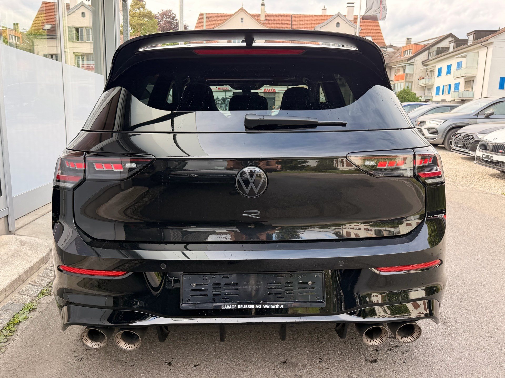 VW Golf 2.0 TSI 333 PS 4MOTION R BLACK EDITION *** AKRAPOVIC ABGAS & PANORAMAGLASDACH ***-image-4