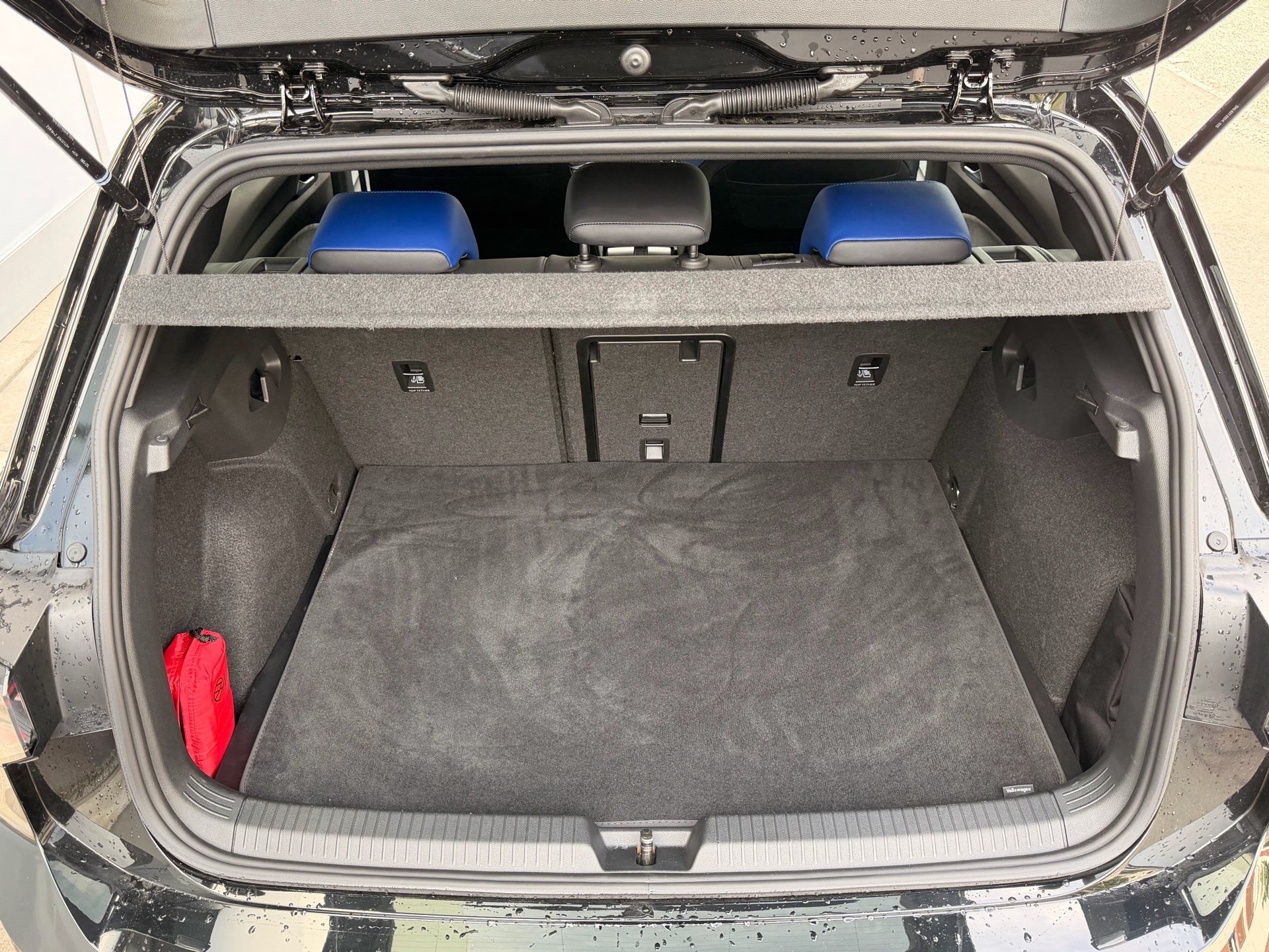 VW Golf 2.0 TSI 333 PS 4MOTION R BLACK EDITION *** AKRAPOVIC ABGAS & PANORAMAGLASDACH ***-image-30