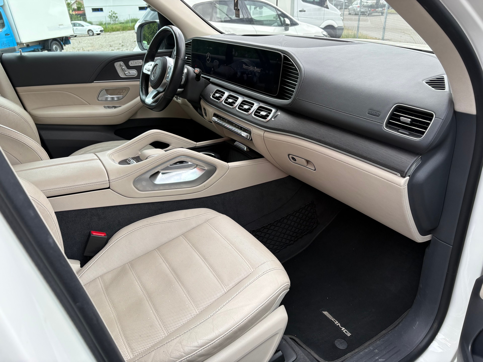 MERCEDES-BENZ GLS 400 d 4Matic AMG Line 9G-Tronic-image-8
