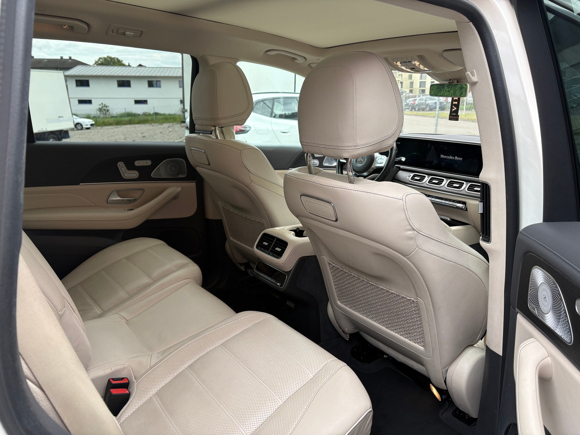 MERCEDES-BENZ GLS 400 d 4Matic AMG Line 9G-Tronic-image-9