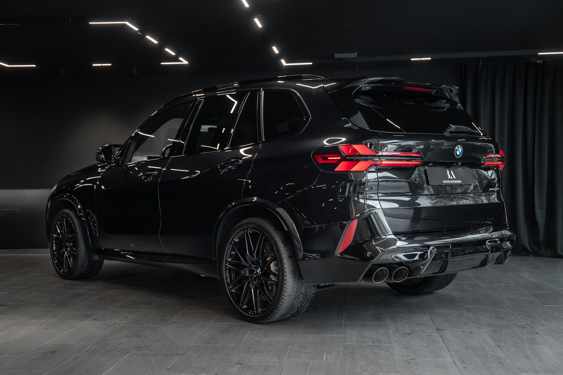 BMW X5M Competition / CH Auto / Werksgarantie / Vollausstattung / Sky Lounge / Thermoelectric /-image-6