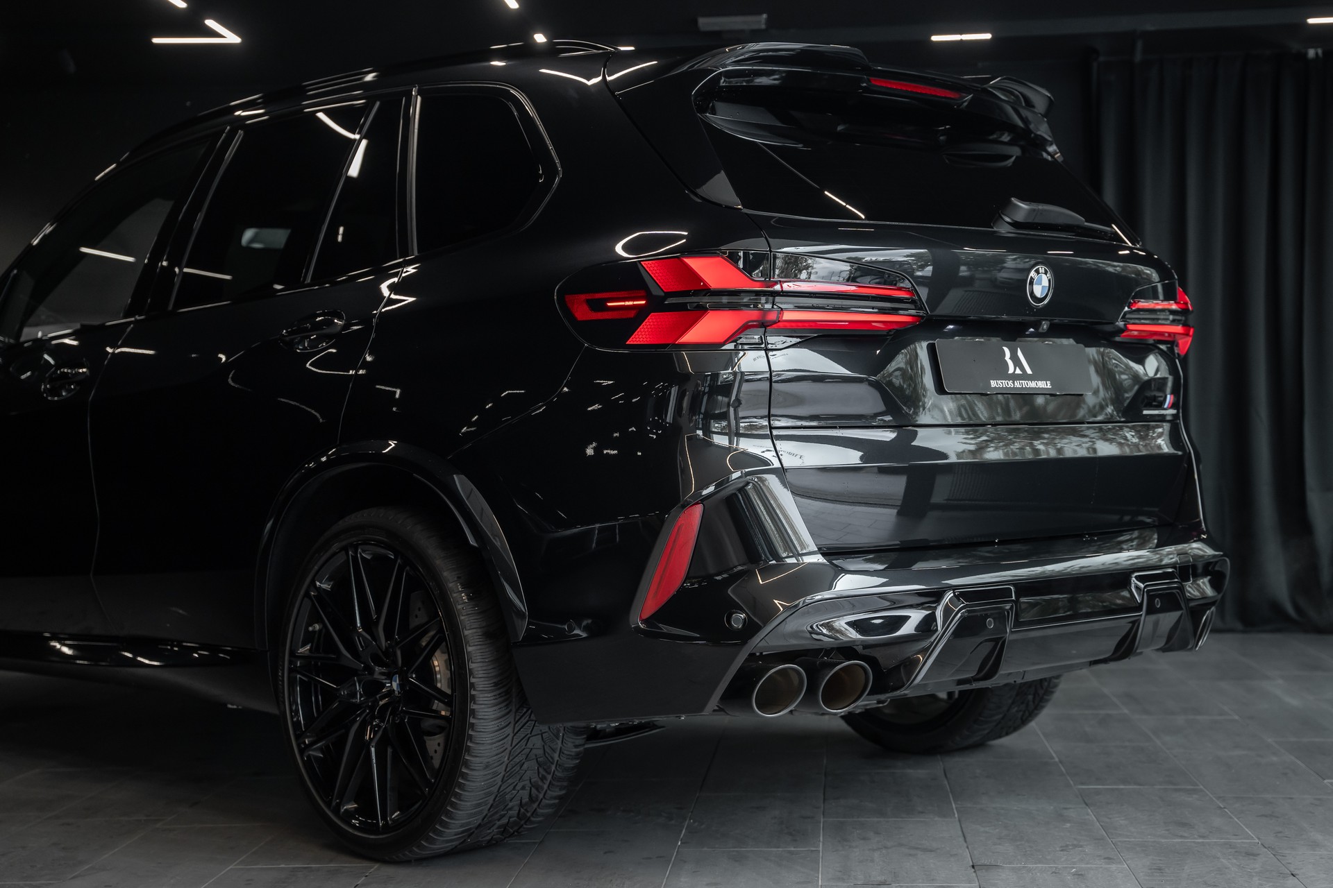 BMW X5M Competition / CH Auto / Werksgarantie / Vollausstattung / Sky Lounge / Thermoelectric /-image-7