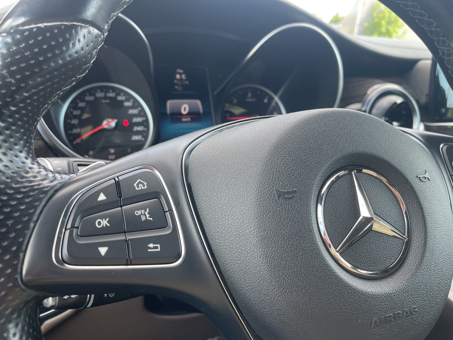 MERCEDES-BENZ V 300 d AMG Line Extralang-image-18