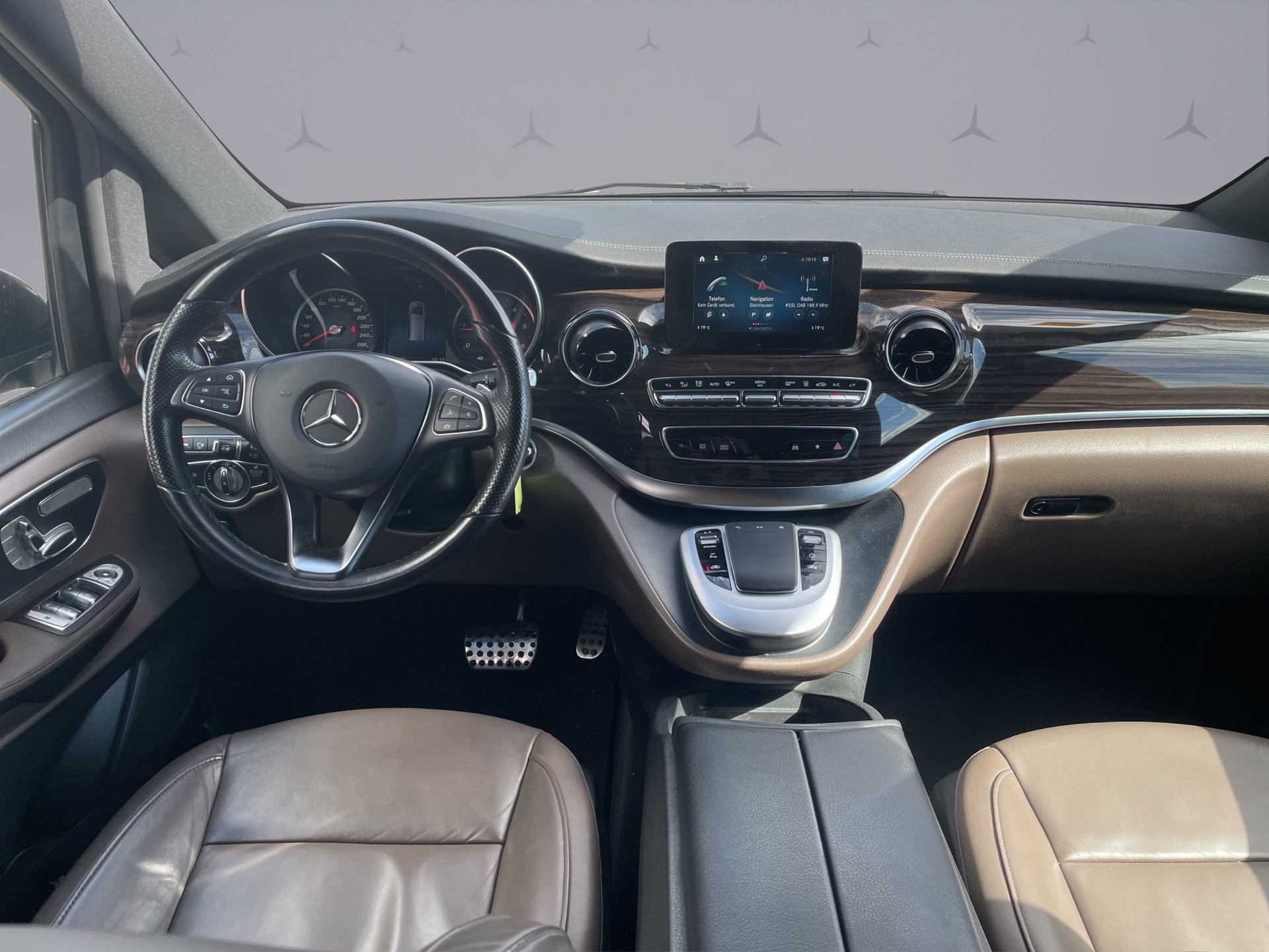 MERCEDES-BENZ V 300 d AMG Line Extralang-image-11
