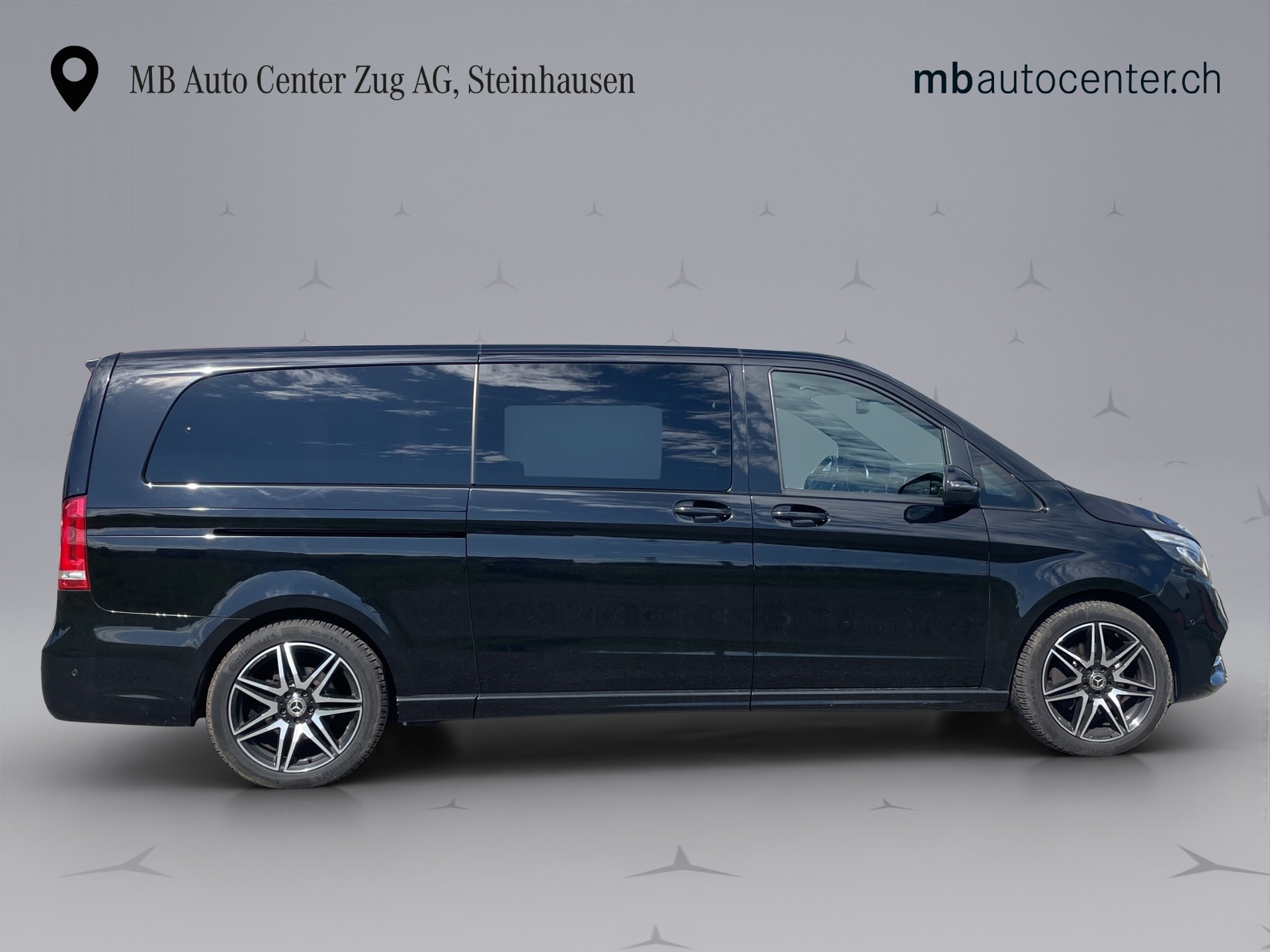 MERCEDES-BENZ V 300 d AMG Line Extralang-image-6
