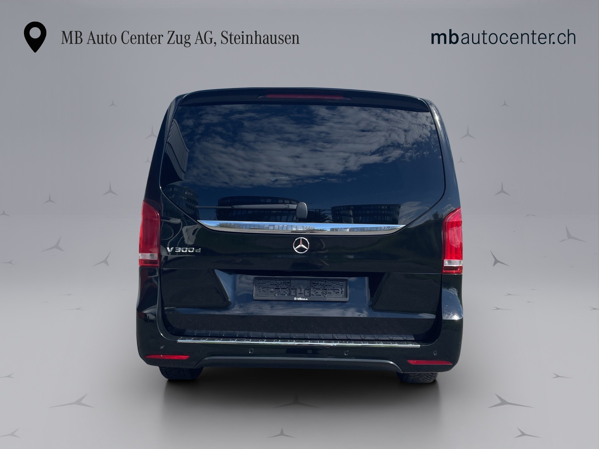 MERCEDES-BENZ V 300 d AMG Line Extralang-image-4