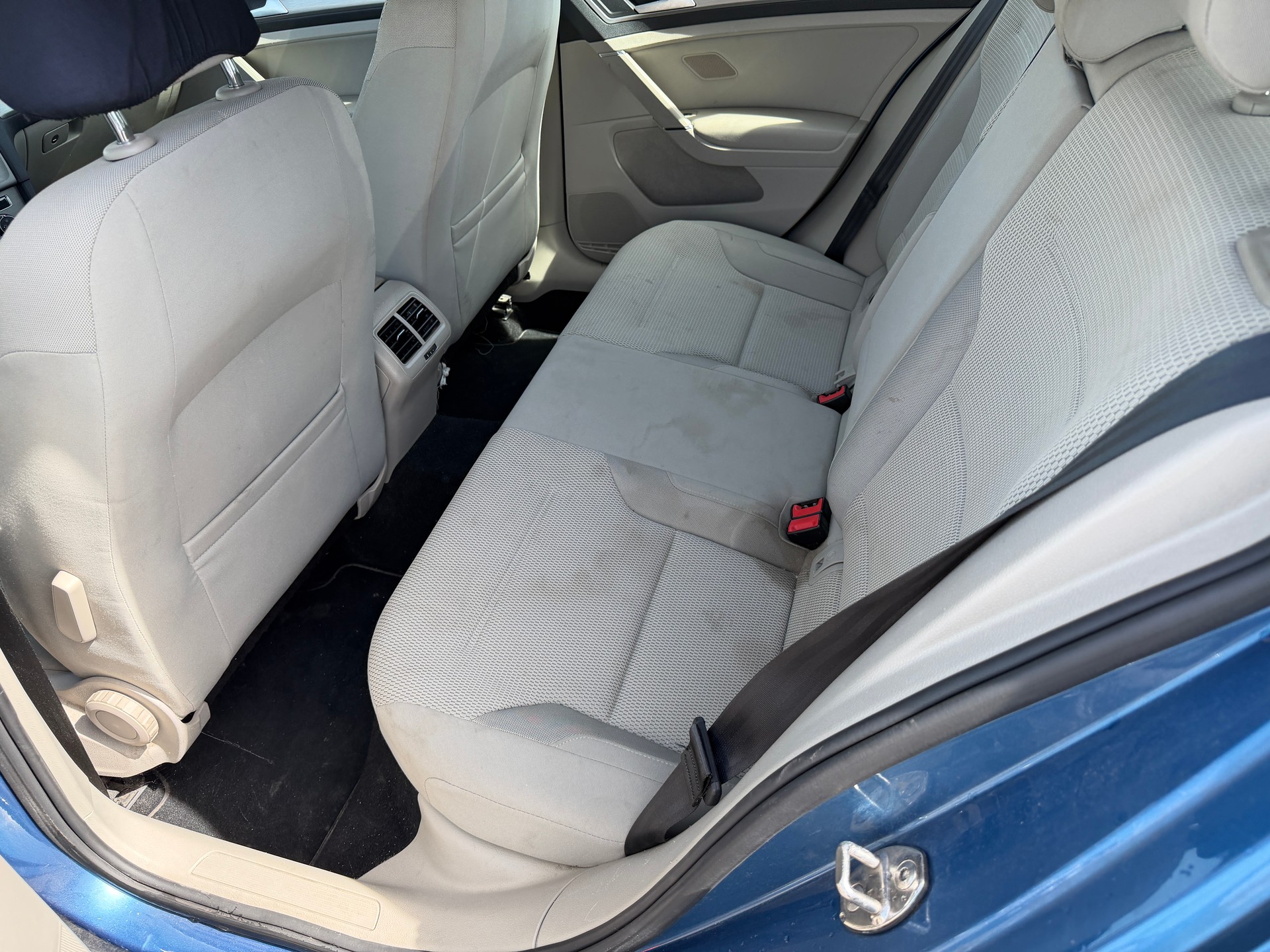 VW Golf 2.0 TDI Comfortline DSG-image-7