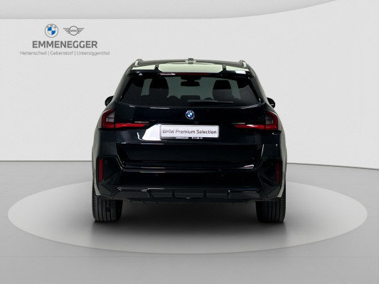 BMW iX1 xDrive 30 M Sport Pro-showroom-element-3
