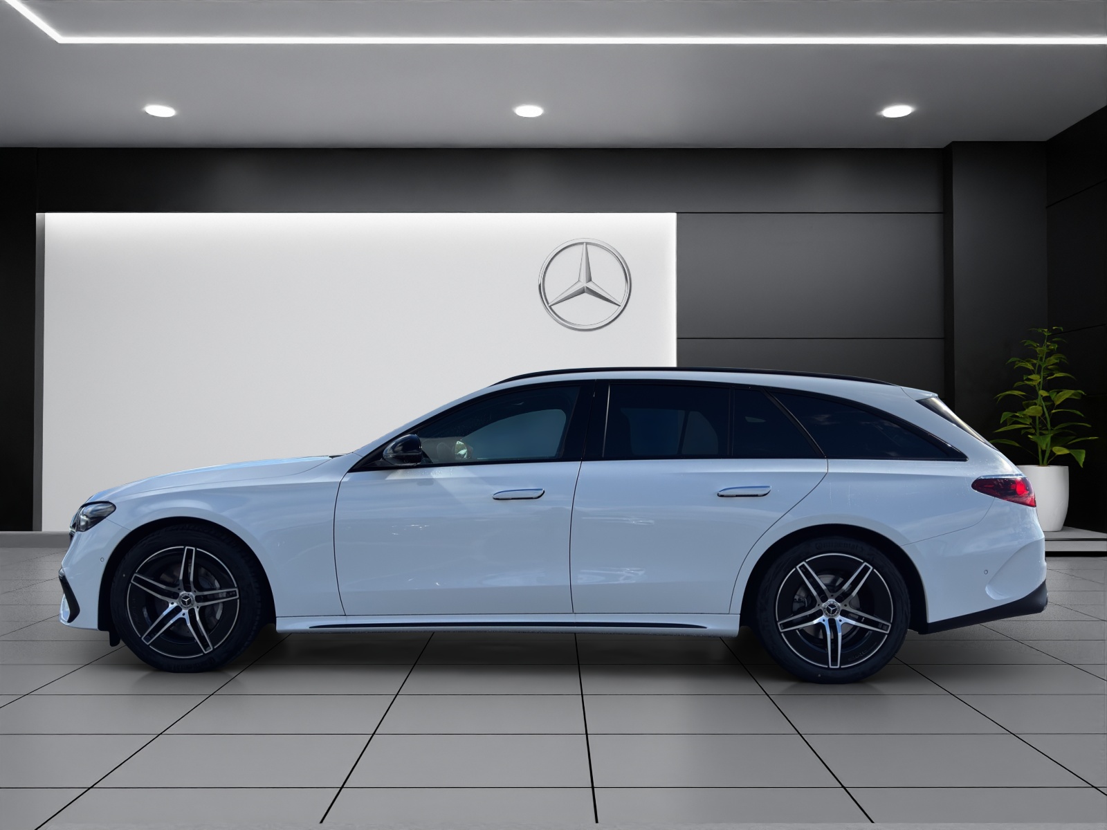 MERCEDES-BENZ E 220 d T 4Matic 9G-Tronic-showroom-element-3