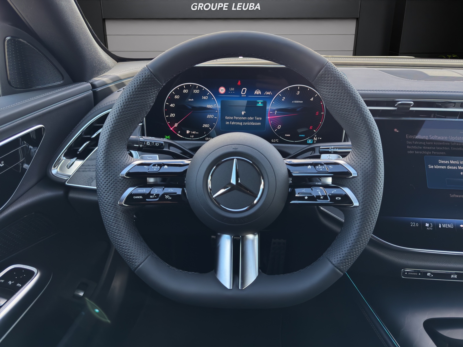 MERCEDES-BENZ E 220 d T 4Matic 9G-Tronic-image-13