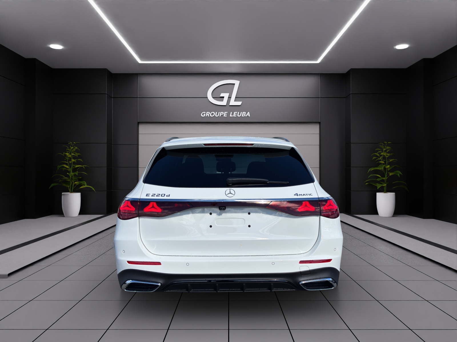 MERCEDES-BENZ E 220 d T 4Matic 9G-Tronic-image-10